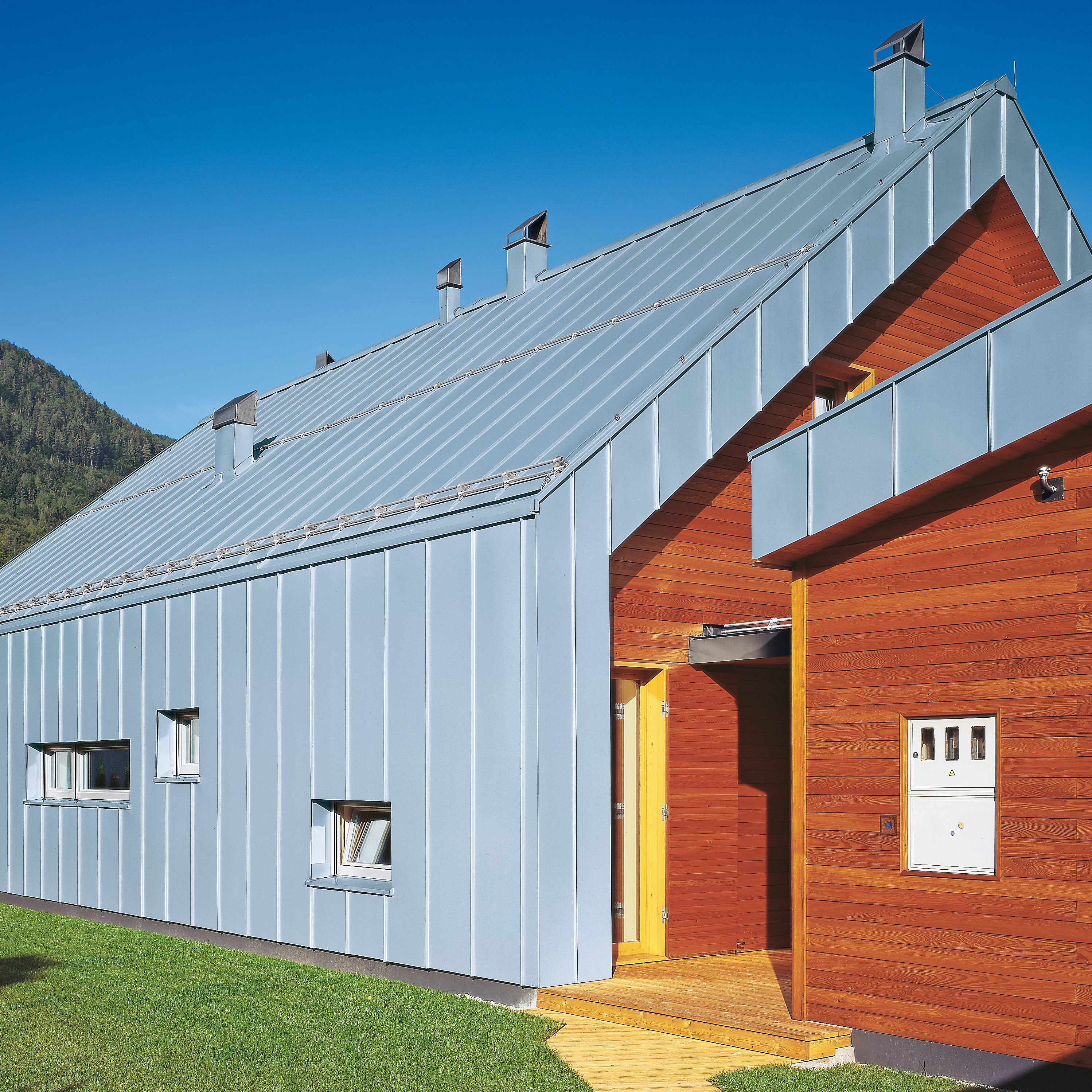 Display product Seam systems | Angled standing seam from manufacturer RHEINZINK