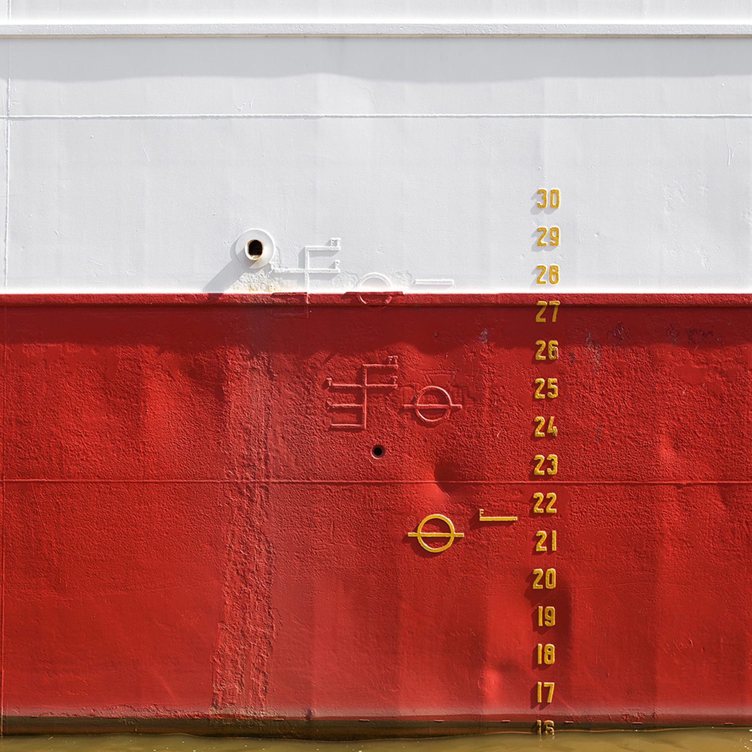 Afficher le produit Ap Digital 4 | Wallpaper DD108590 Sailer Red du fabricant Architects Paper