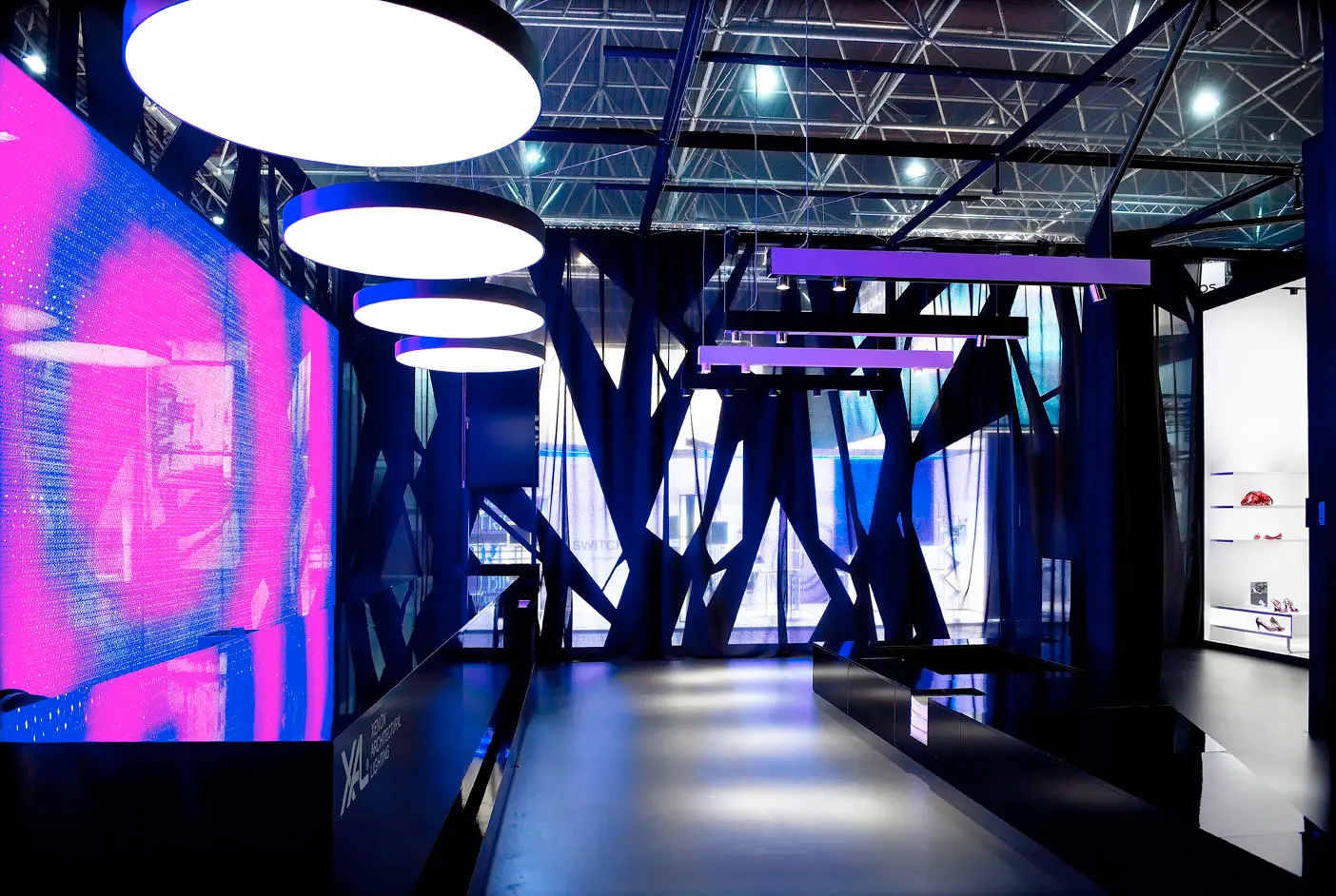 gallery-slide-0