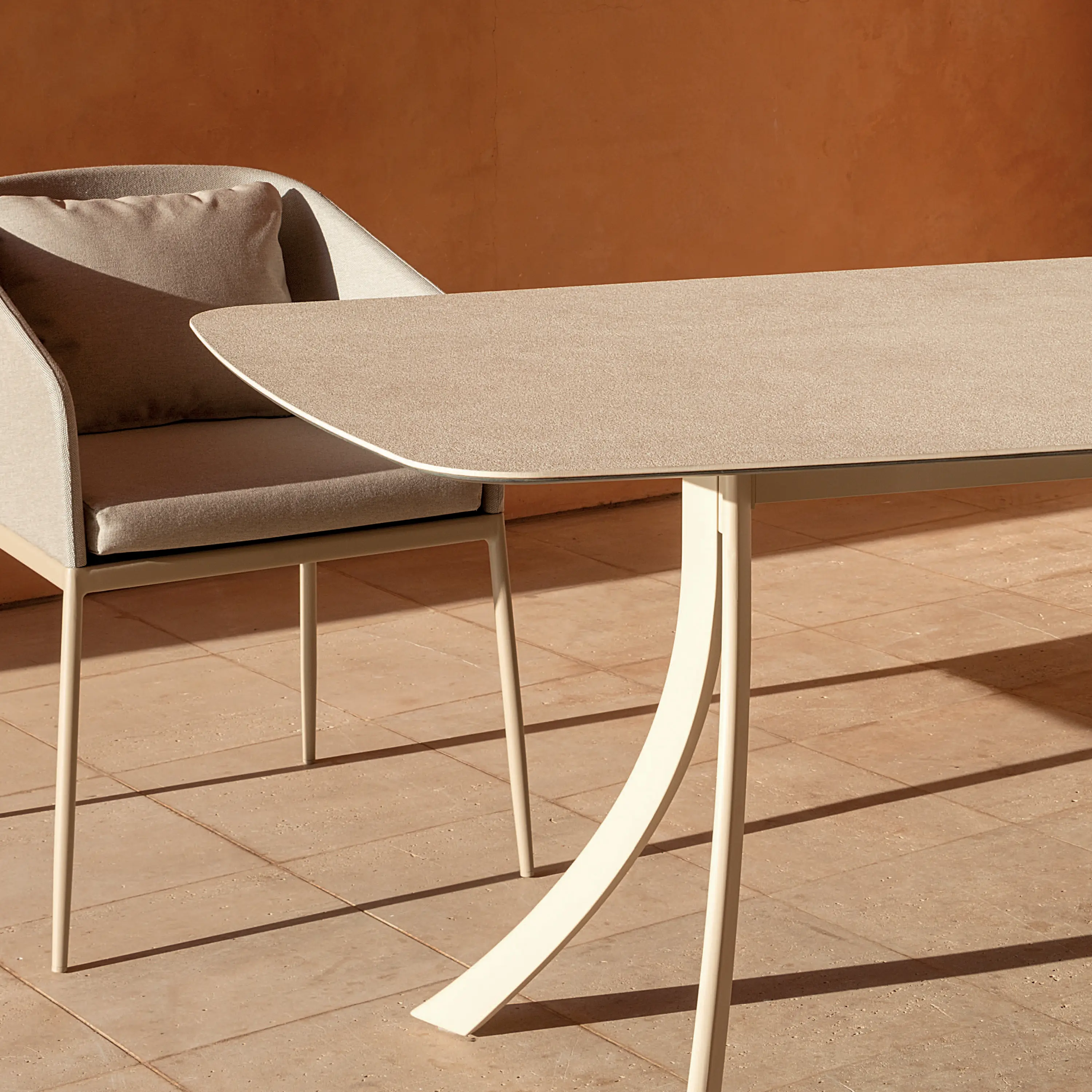 Expormim - Falcata Outdoor round dining table