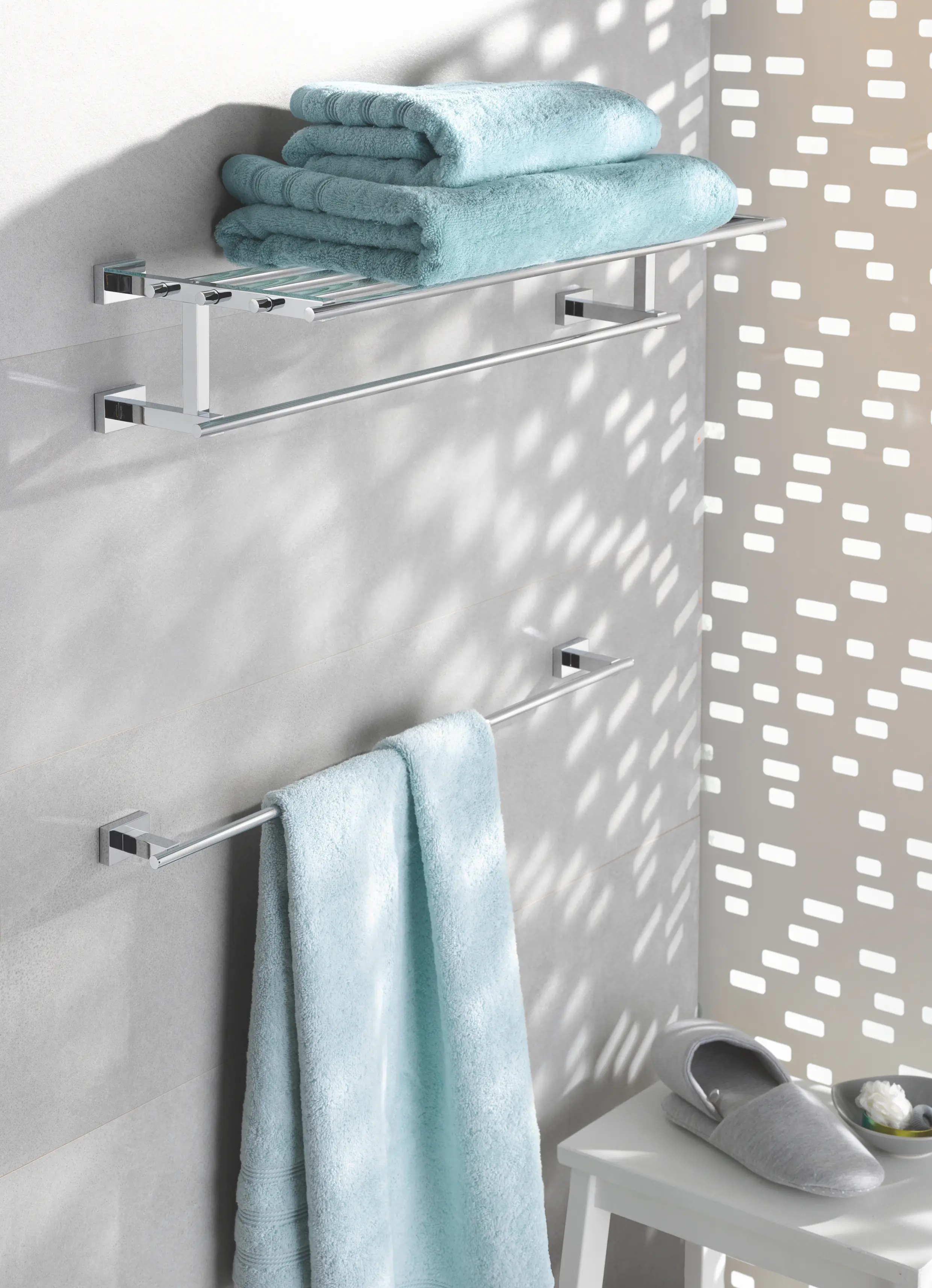 GROHE - Essentials Cube Dispensador de jabón con soporte mural