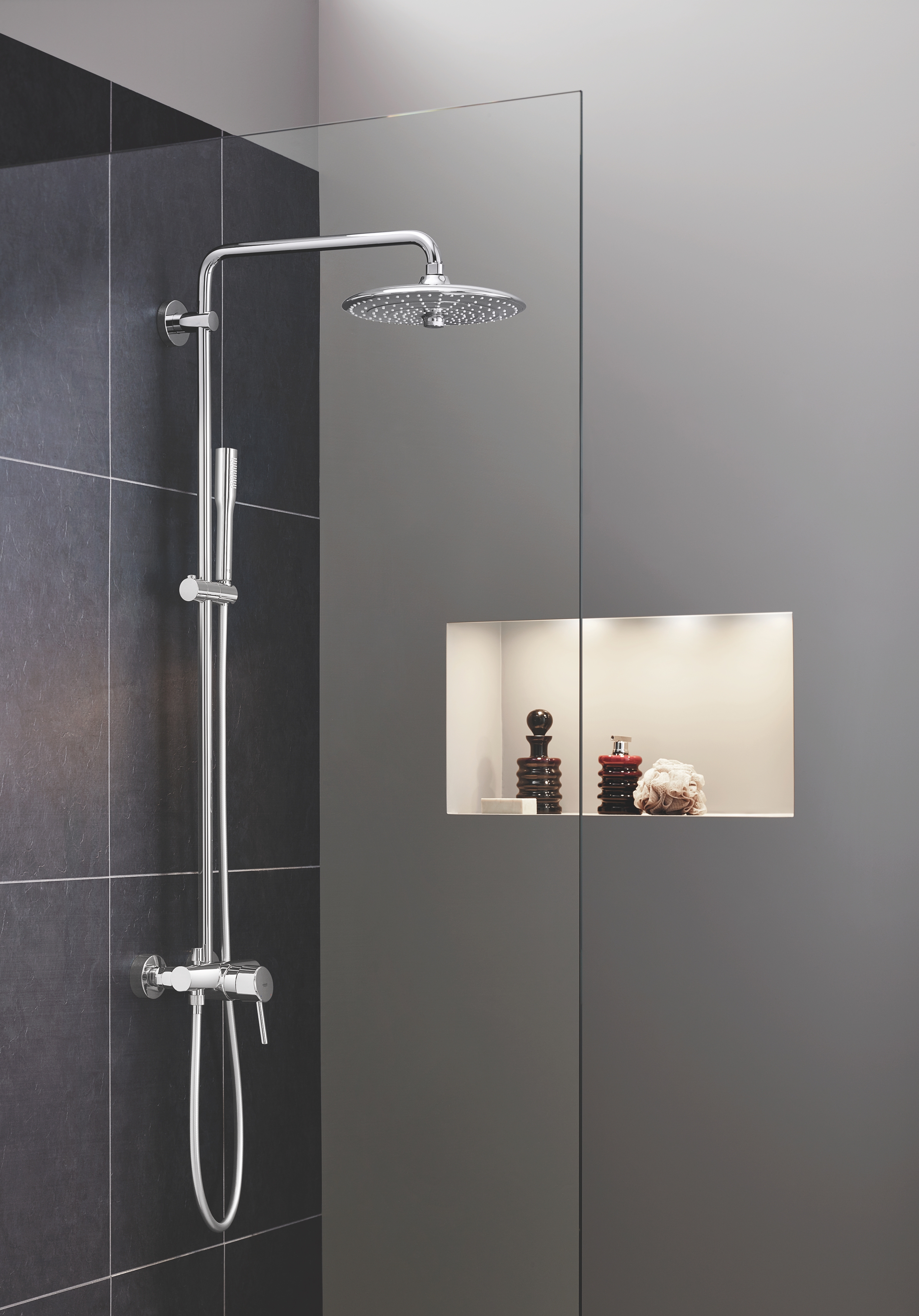 Display product Euphoria SmartControl System 310 Cube Duo with thermostat for wall mounting from manufacturer GROHE