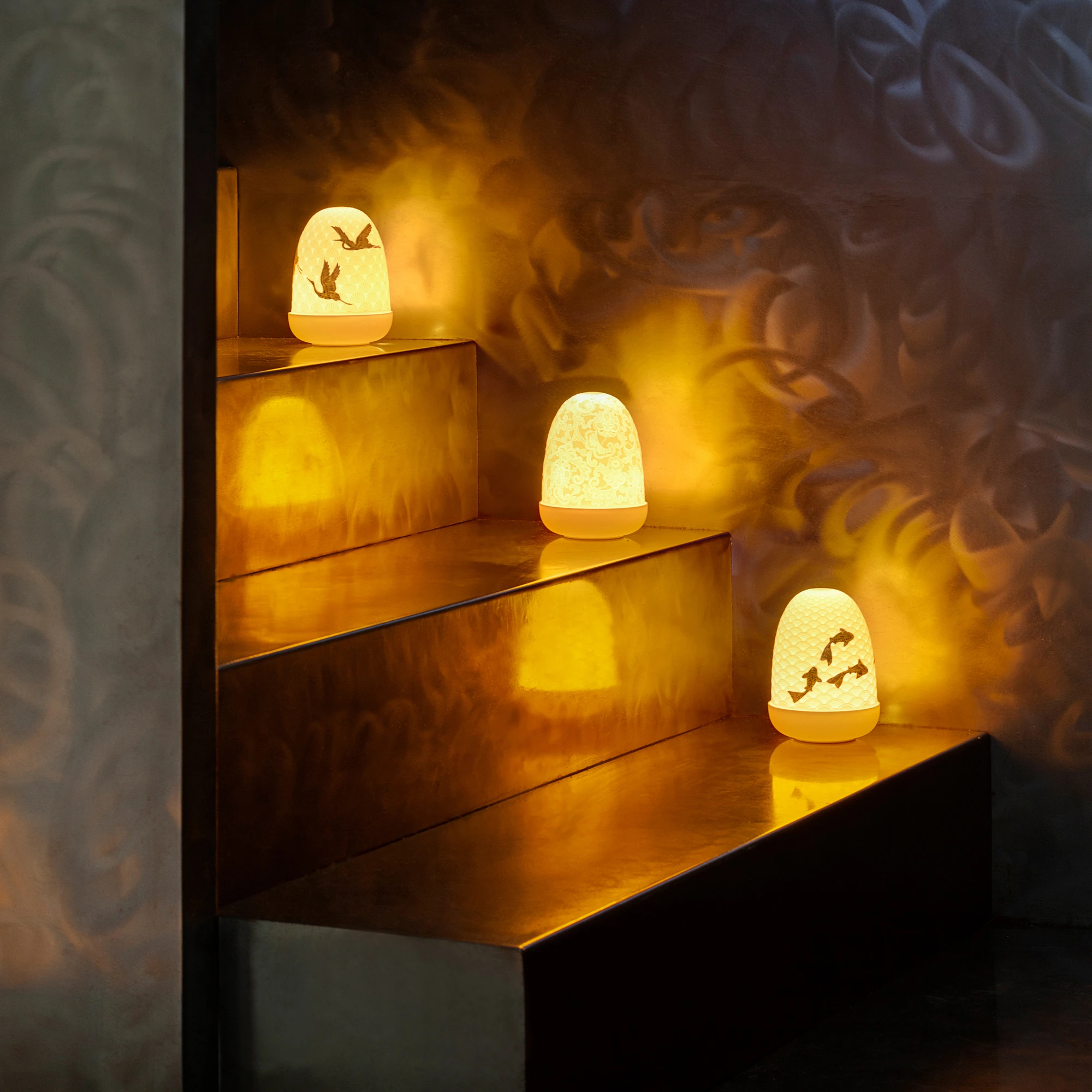 CORDLESS LAMPS