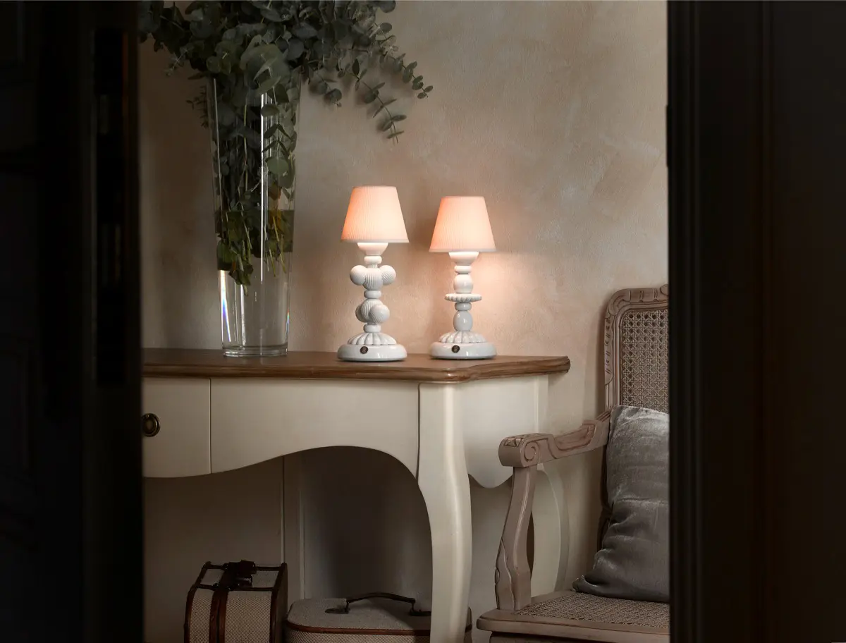 Lladró - Firefly Cactus Golden Fall Table Lamp | Pink