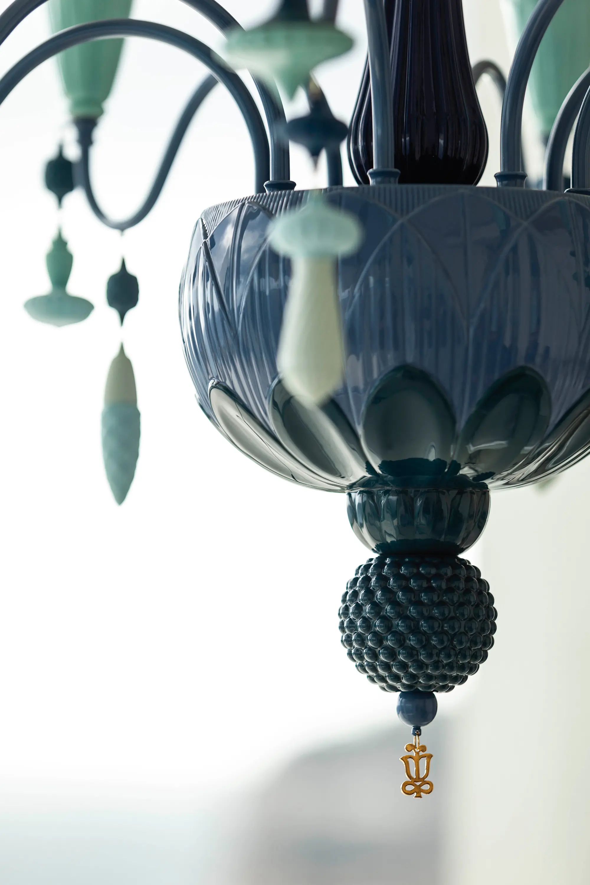 Lladró - Ivy and Seed 16 Lights Chandelier | Large Flat Model | Ocean (CE/UK)