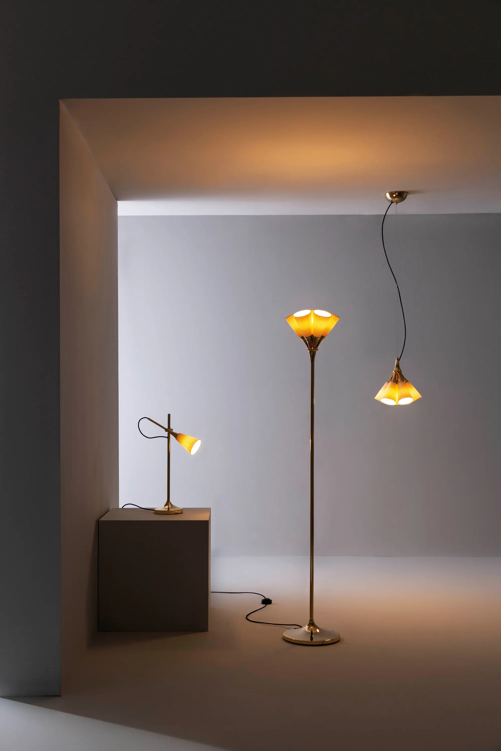 Lladró - Jamz Reading Lamp | Gold (CE)