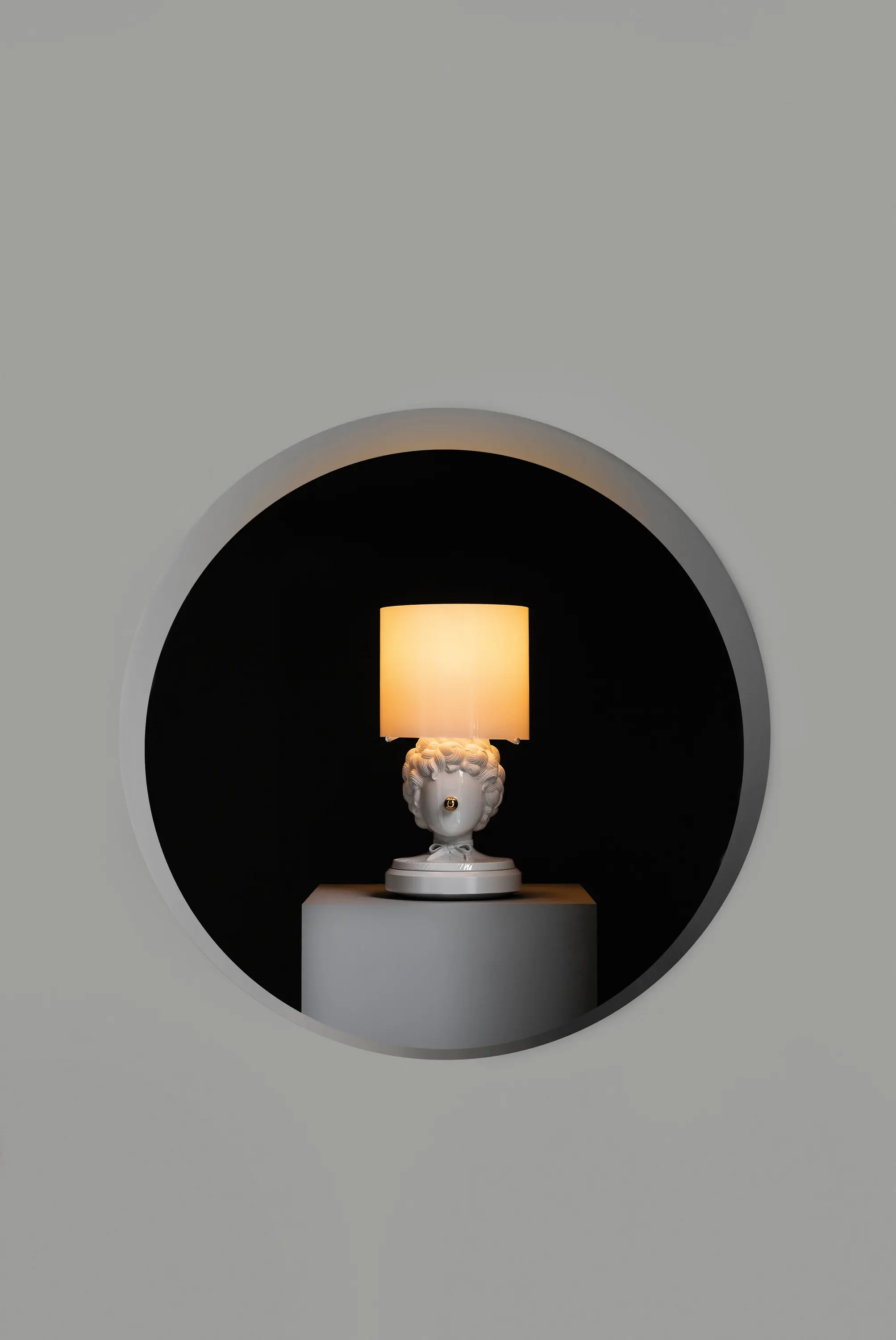 Lladró - The Fantasy collection | The Clown Table Lamp (CE)