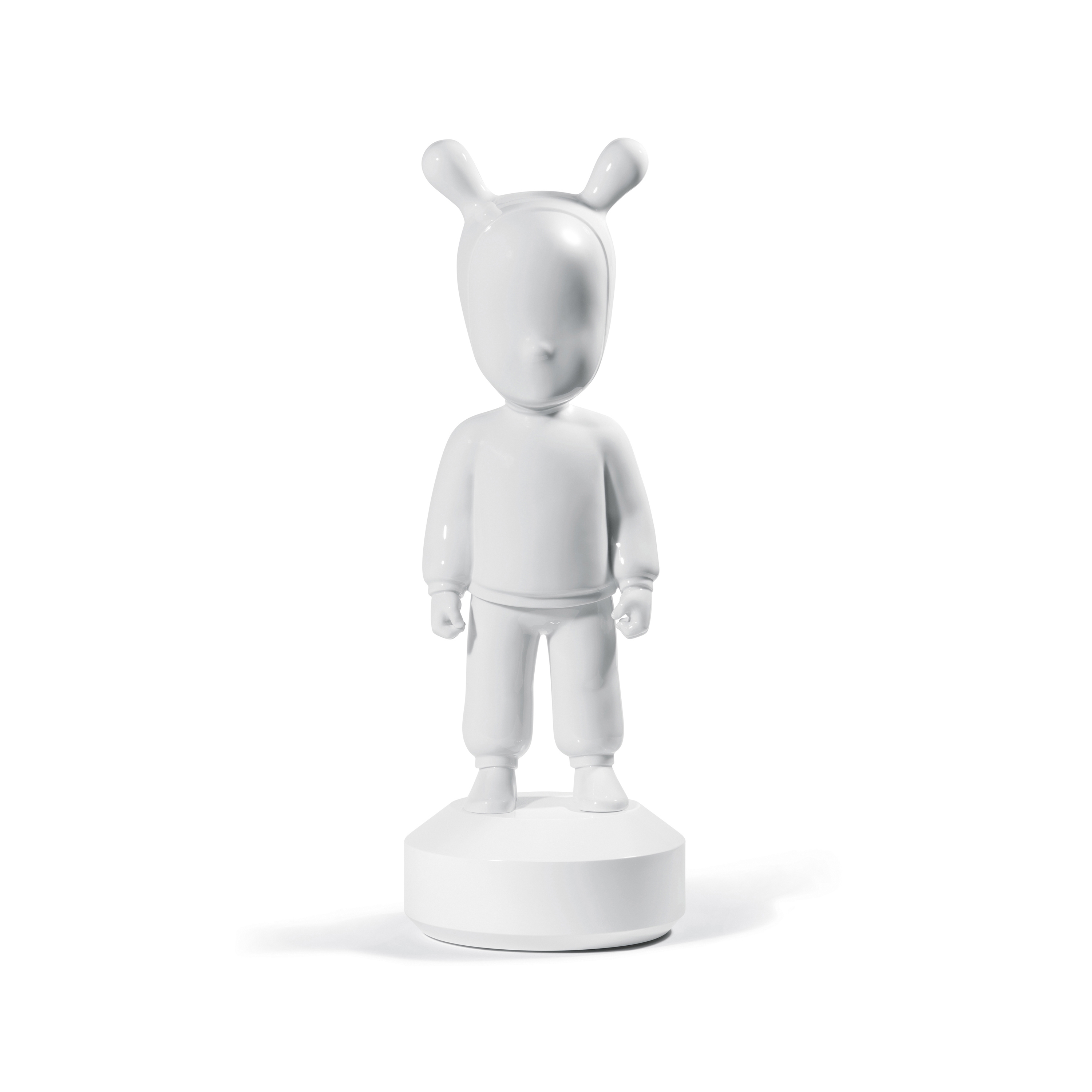 Mostra il prodotto The Guest White Figurine | Large Model del produttore Lladró