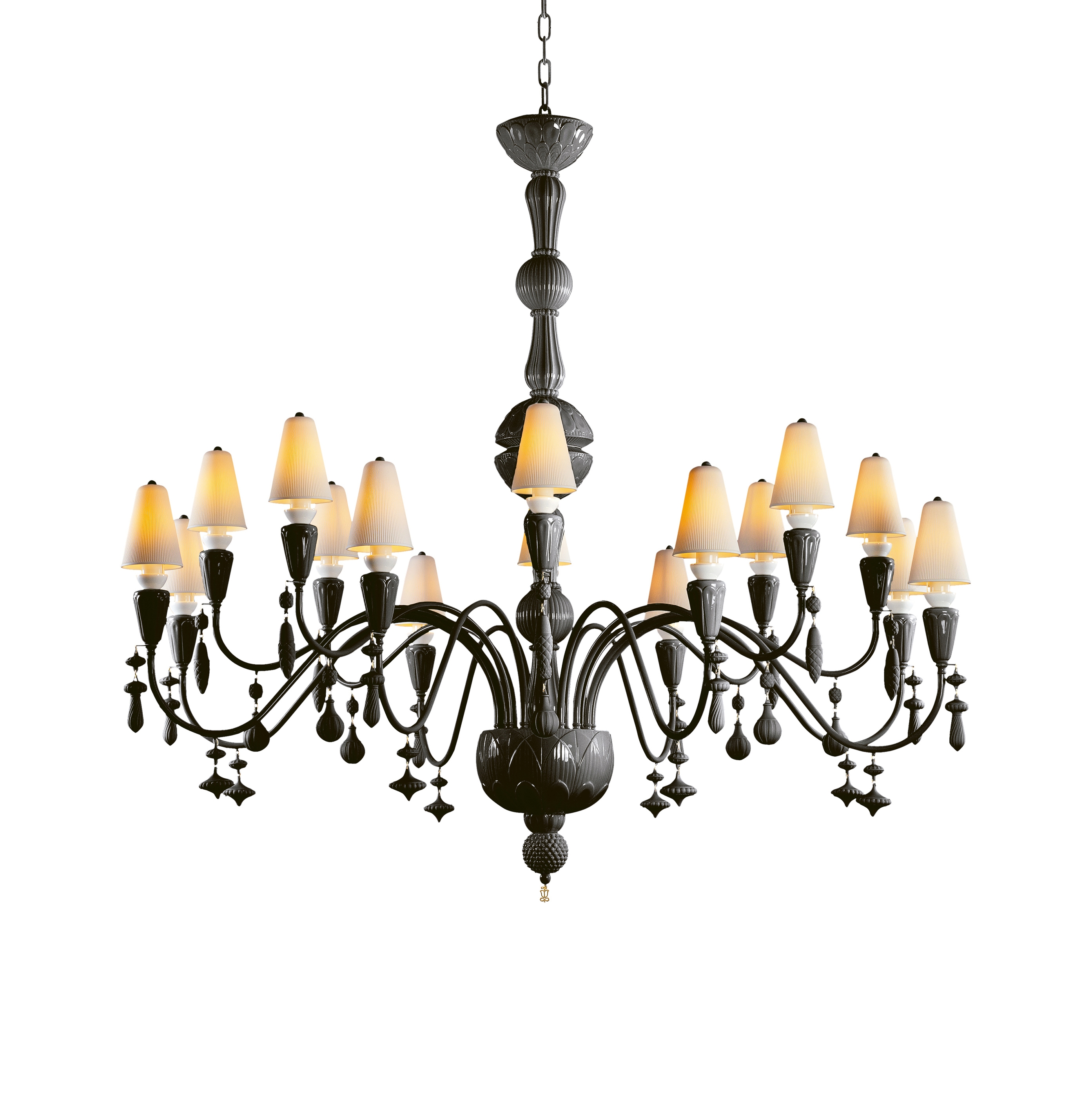 Mostra il prodotto Ivy and Seed 16 Lights Chandelier | Large Flat Model | Absolute Black (CE/UK) del produttore Lladró