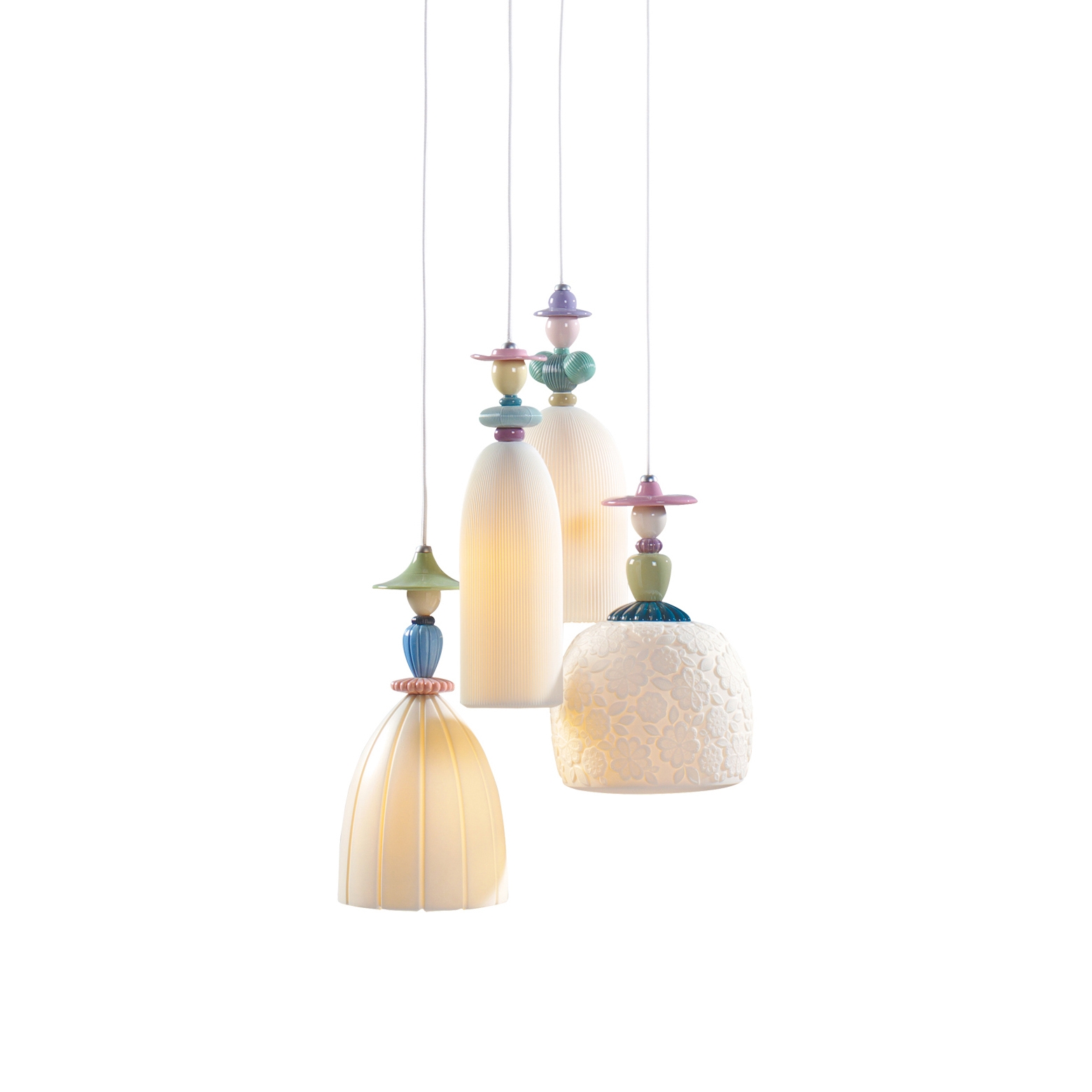 Mostra il prodotto Mademoiselle 4 Lights Walking on The Beach | Ceiling Lamp (CE/UK) del produttore Lladró
