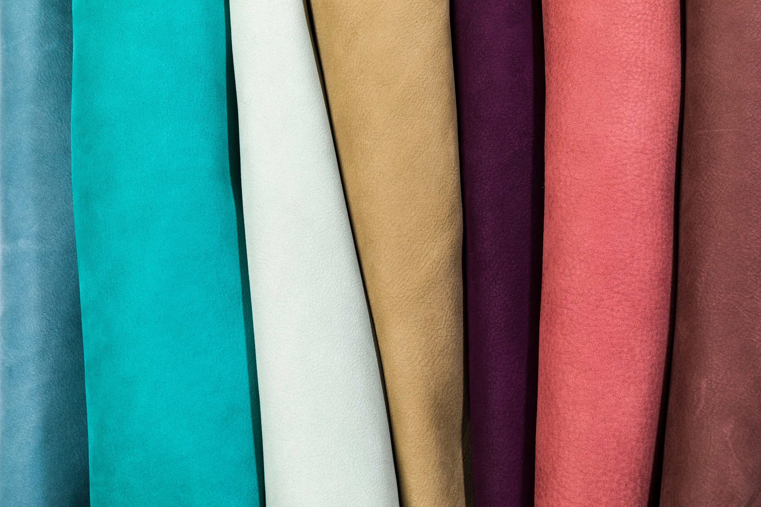 Studioart Leather Interiors - VELLUTO Grape Wine