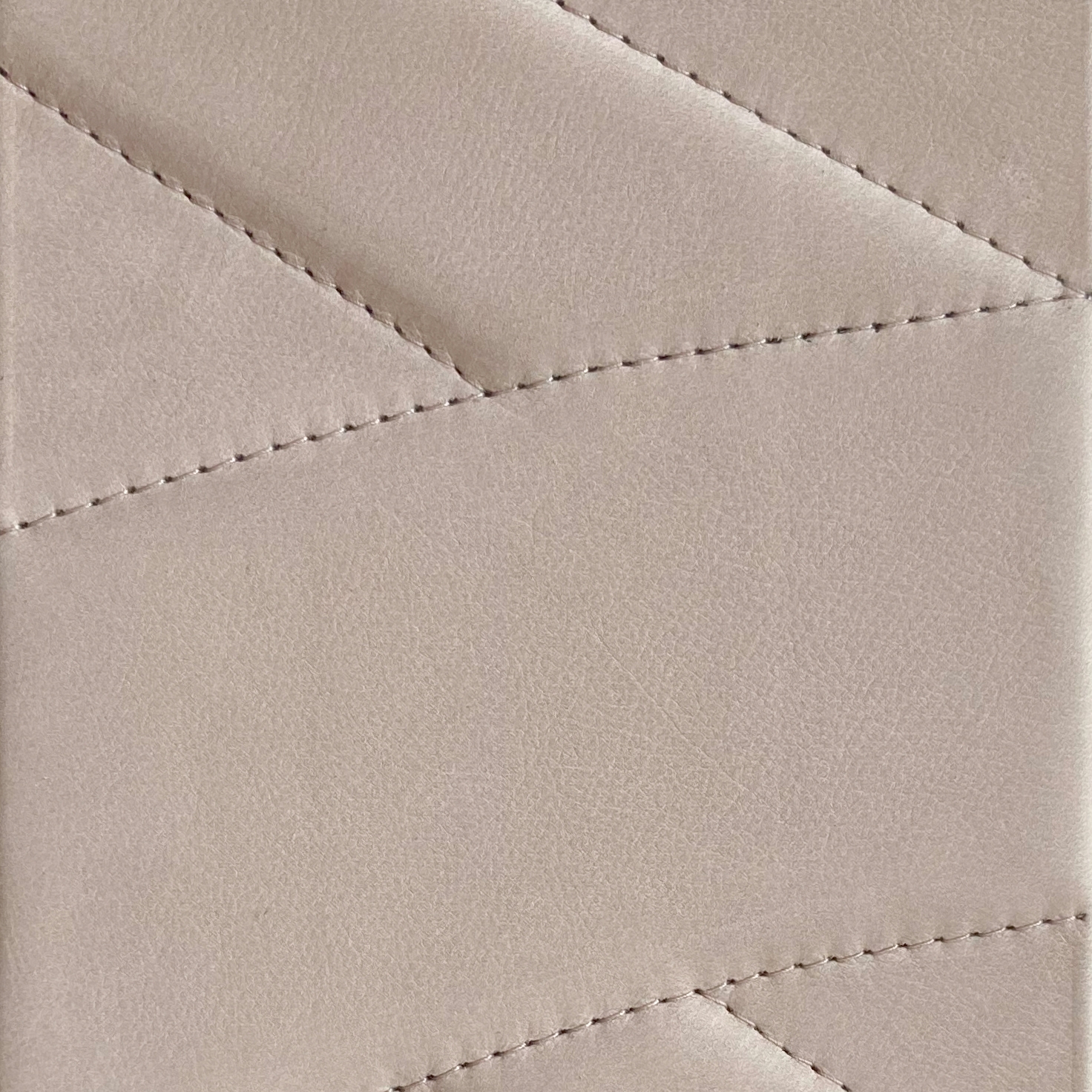 Mostrar el producto Lumen del fabricante Studioart Leather Interiors