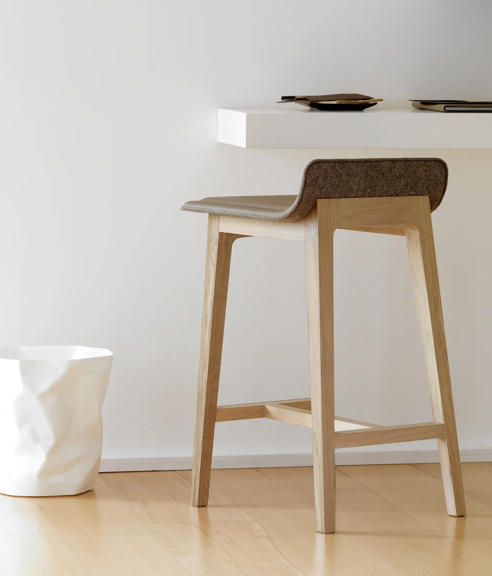 Alki - Laia High Table