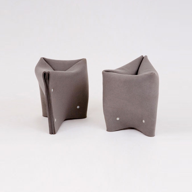 Afficher le produit Felt Stool du fabricant Lerival
