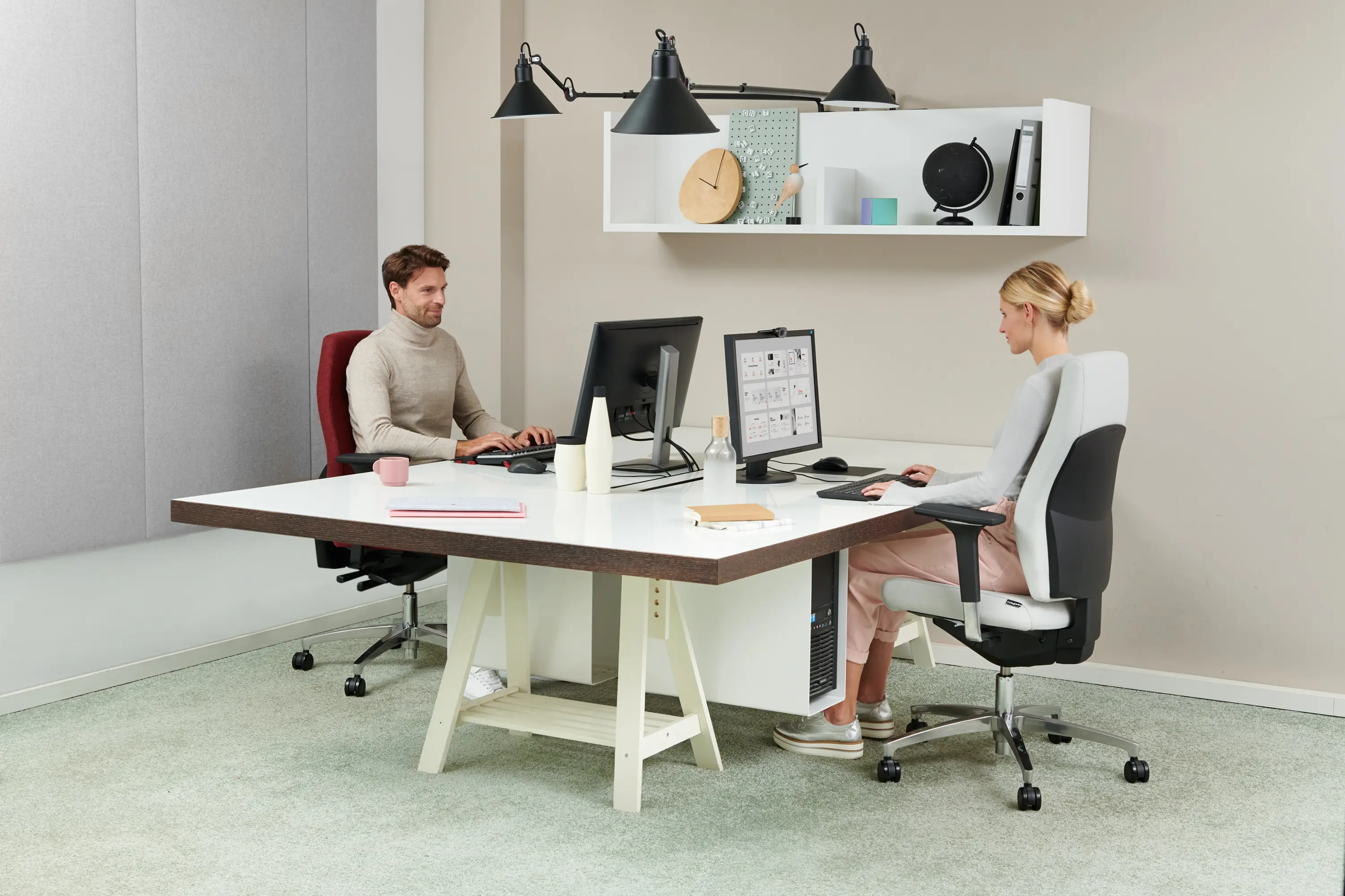 Dauphin - Shape mesh Drehstuhl