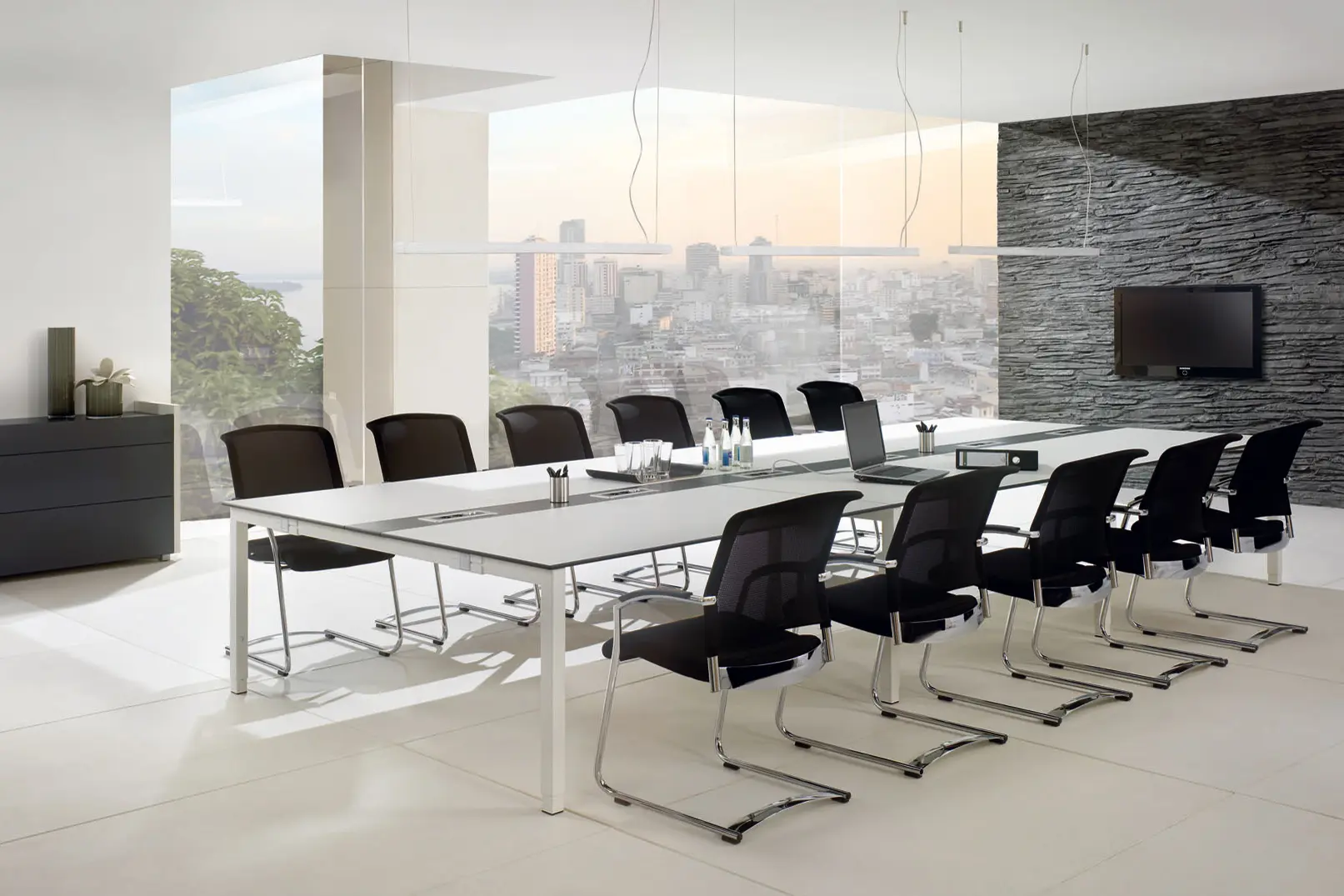 Assmann Büromöbel - TriASS Furniture range