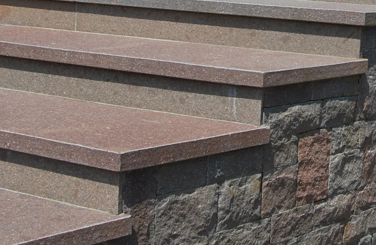 Odorizzi Soluzioni - Baseboard Studs