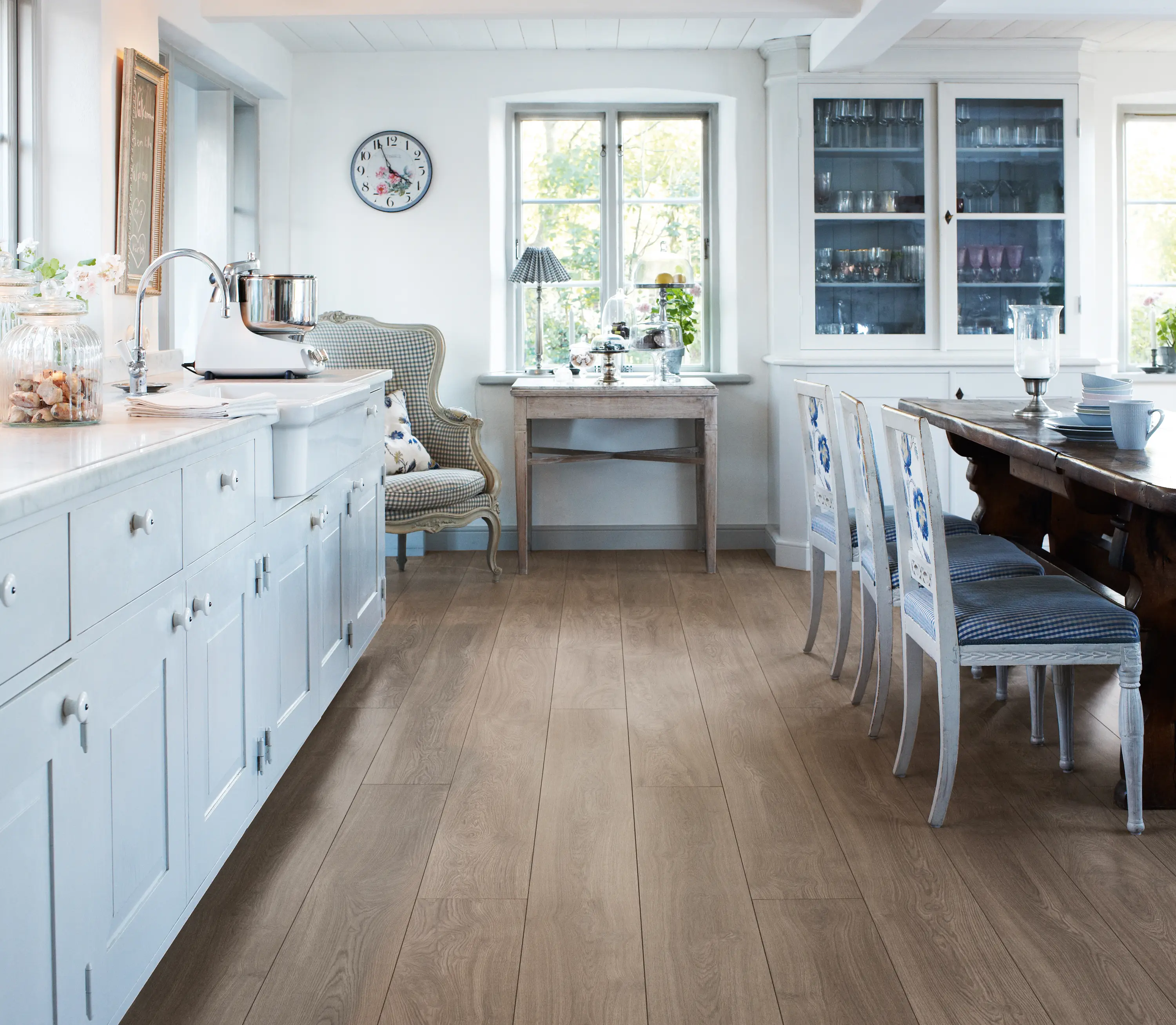 Pergo - Long Plank alpine walnut