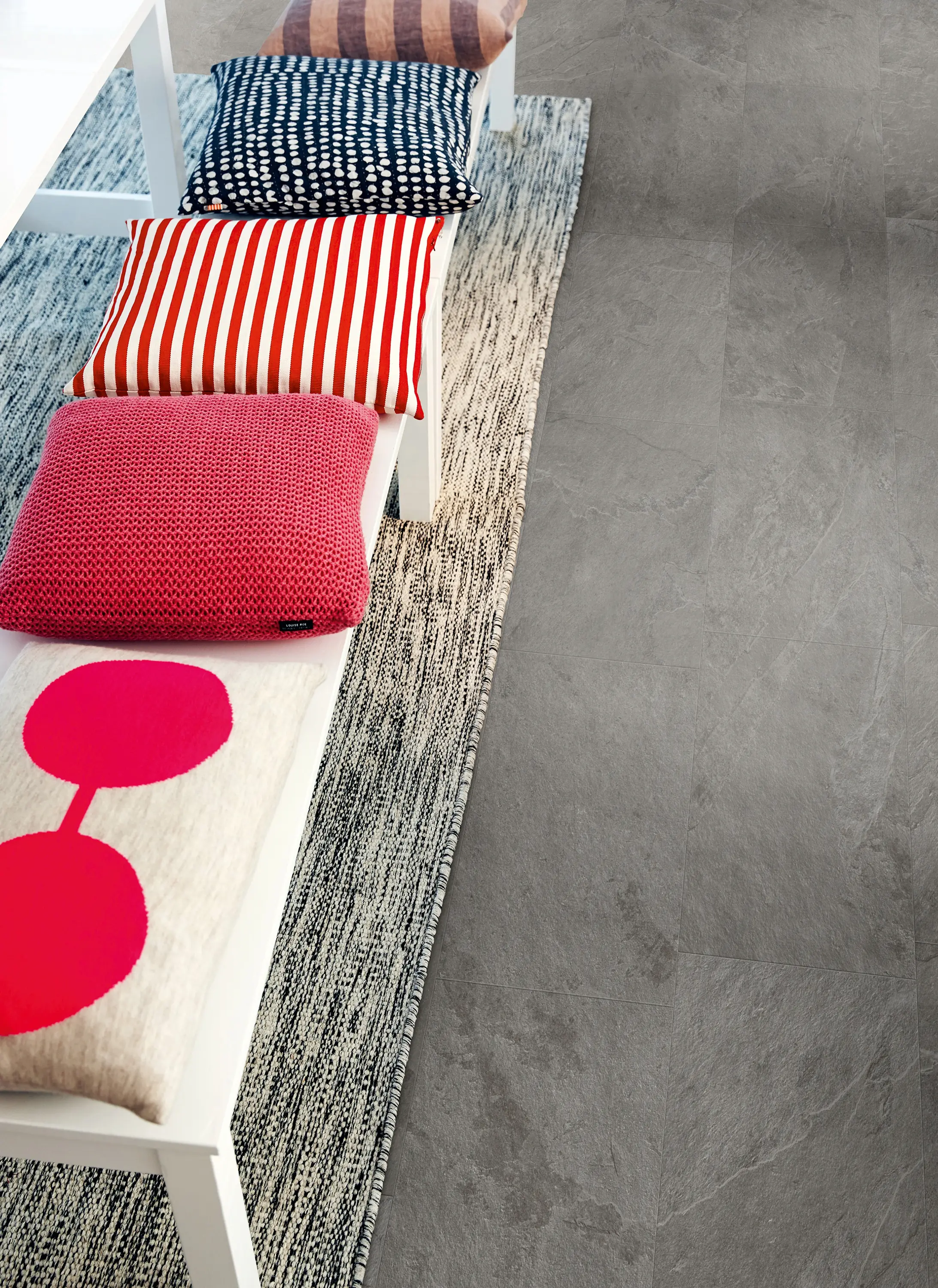 Pergo - Tile black scivaro slate