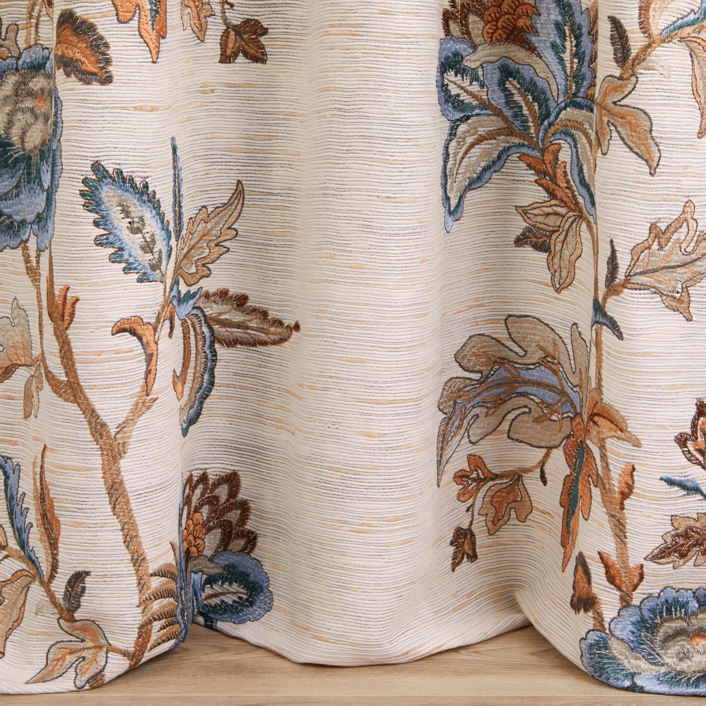 Fischbacher 1819 - Peony 201