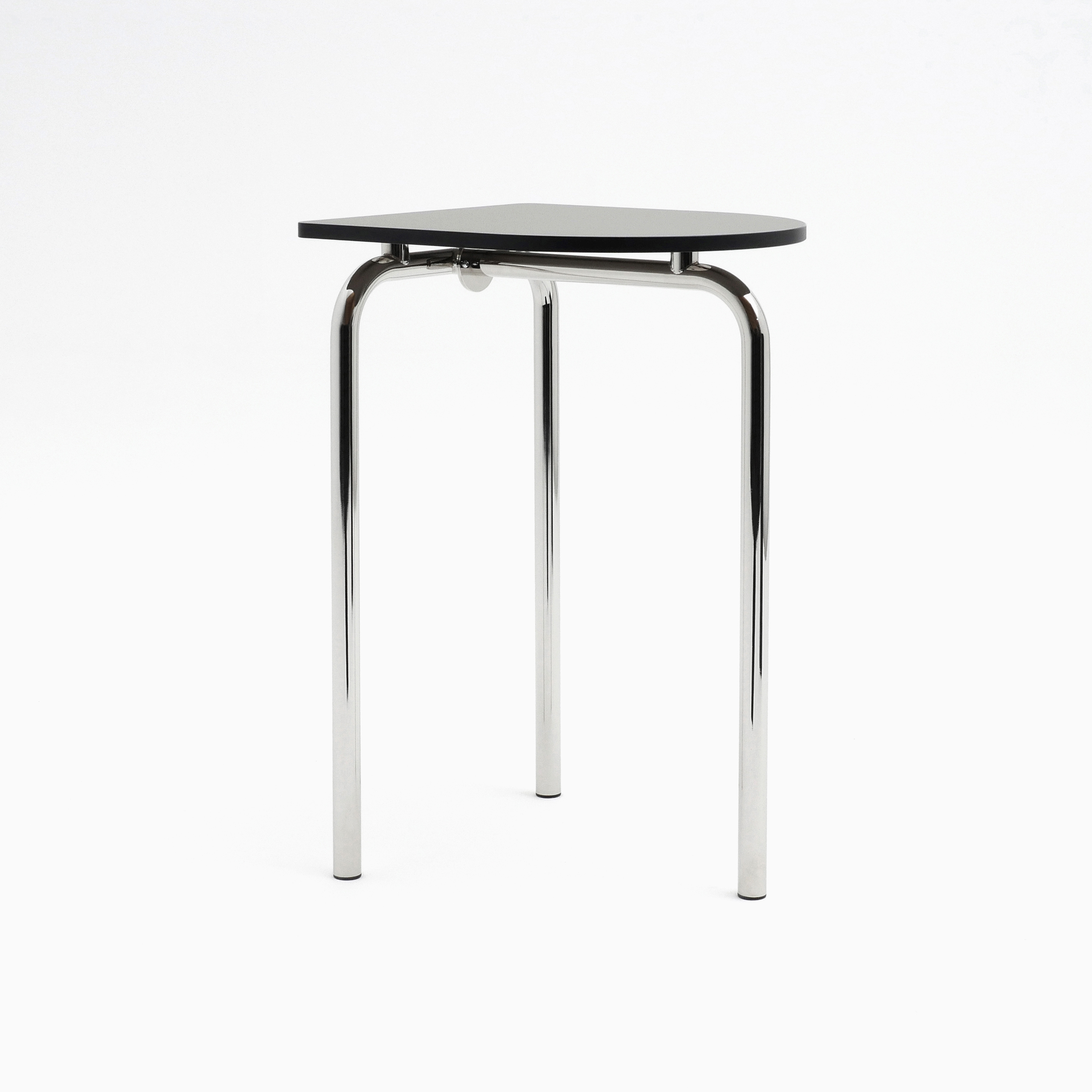 Mostrar el producto Piombino Alto Chrome del fabricante Atelier Haußmann