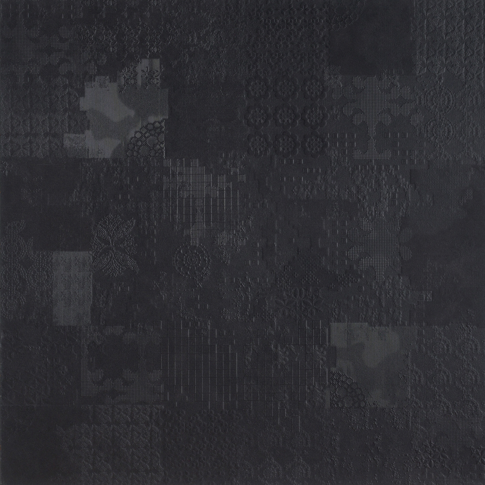 Display product Déchirer decor black from manufacturer Ceramiche Mutina