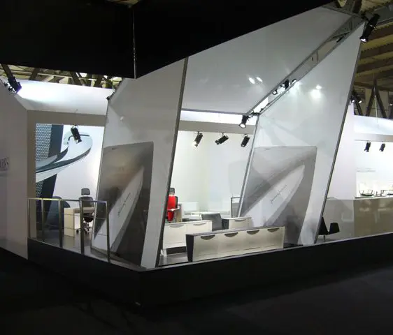 Aresline - Première