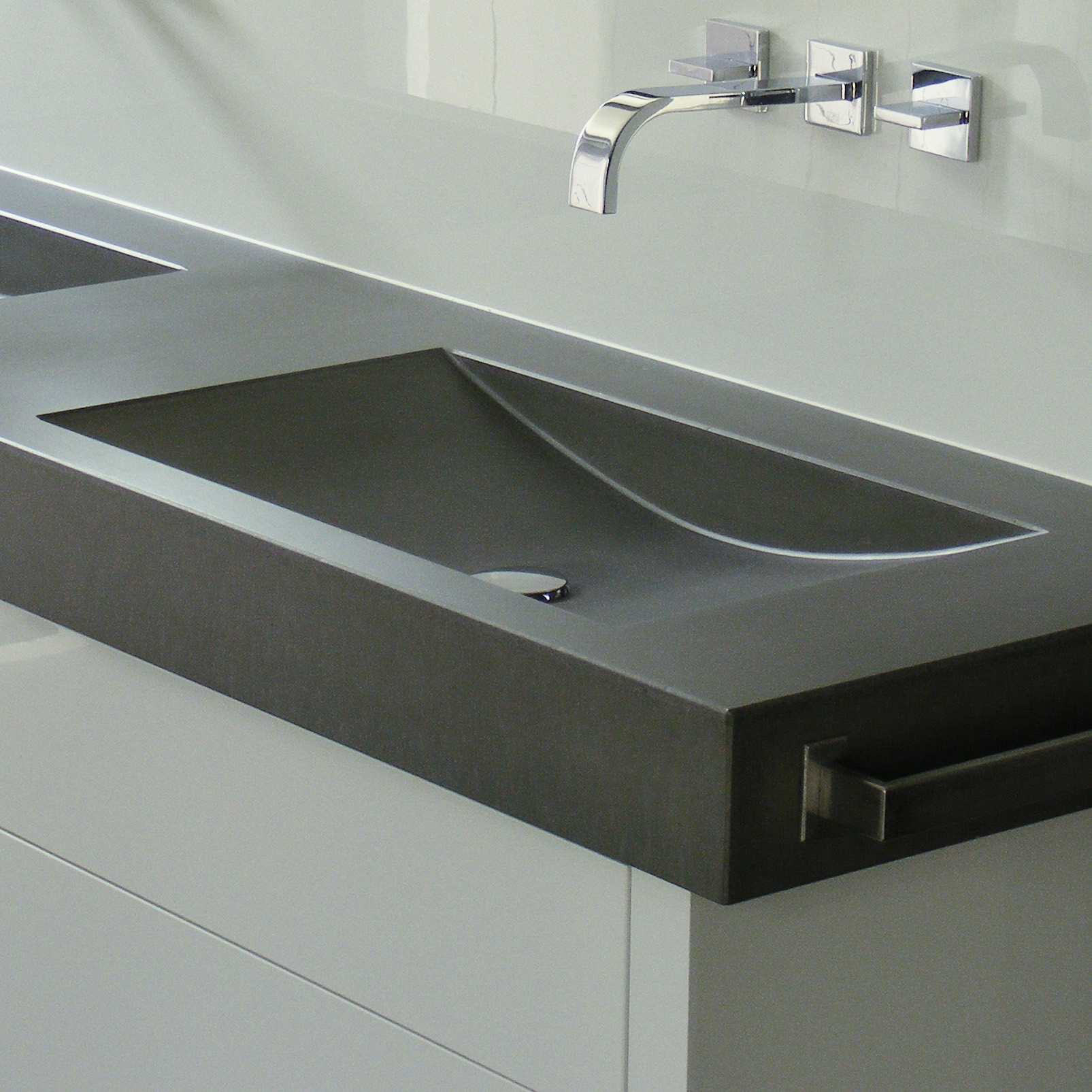 Display product TORU OKADA Detail from manufacturer OGGI Beton