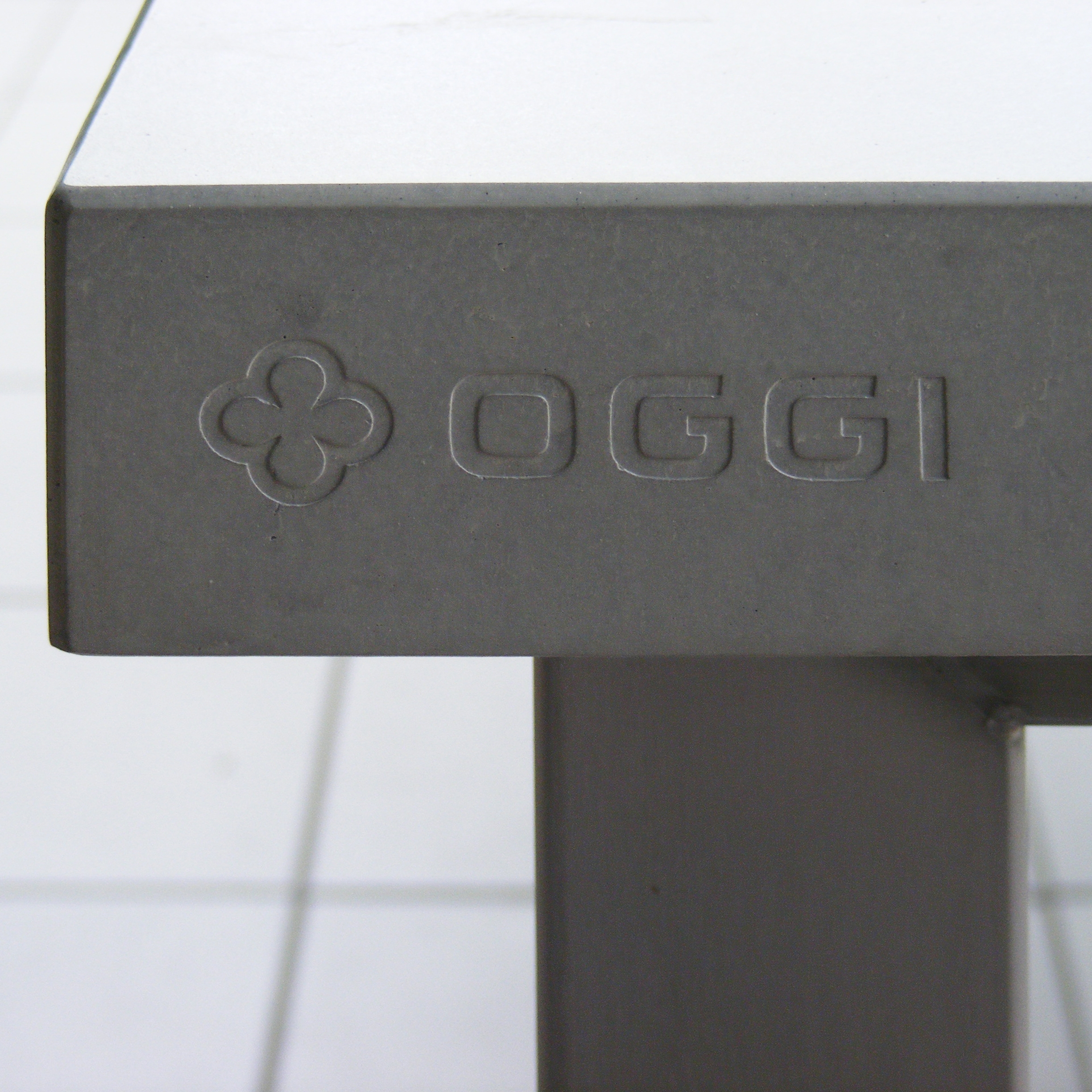 Display product Detail from manufacturer OGGI Beton