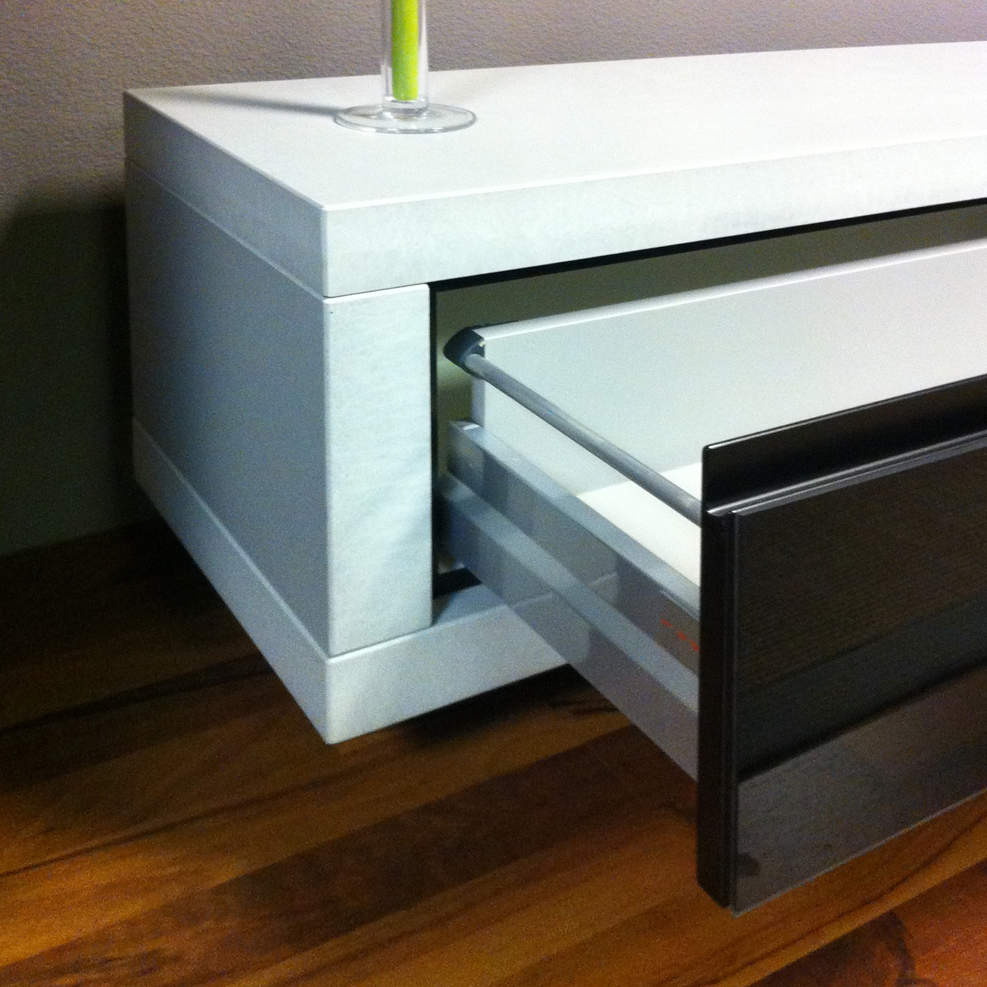Display product Detail from manufacturer OGGI Beton