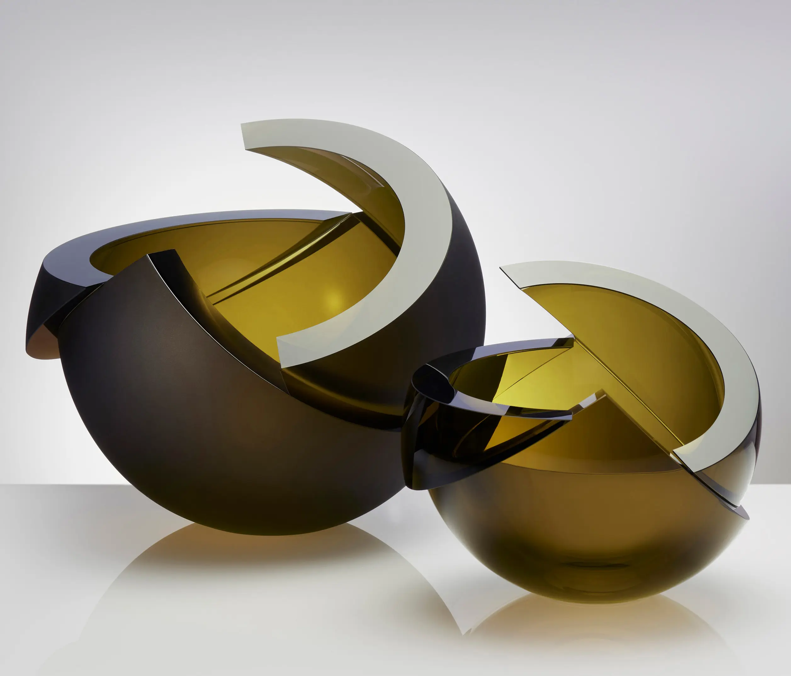Anna Torfs - Armadillo Sphere Large