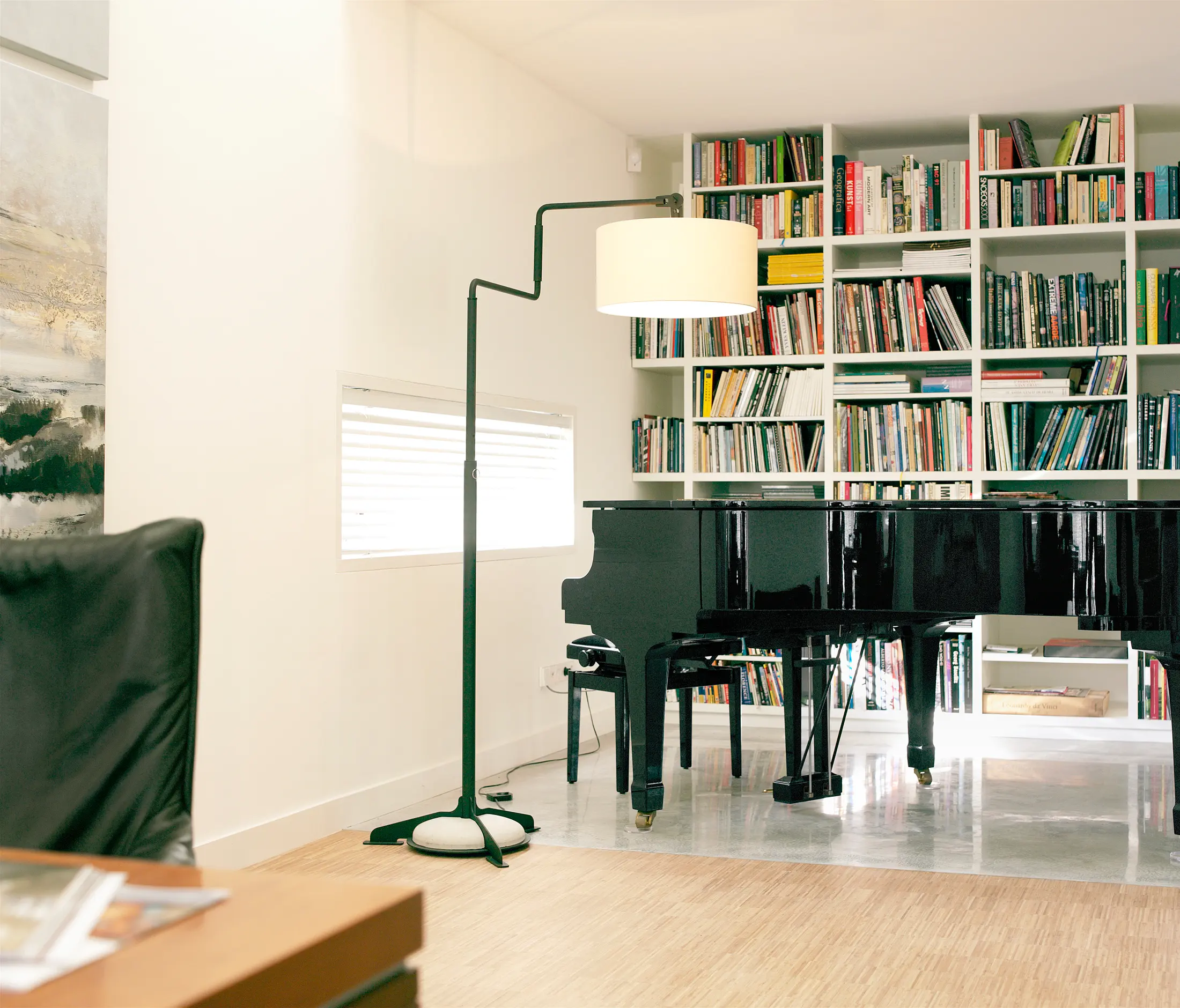 Functionals - Swivel floor white