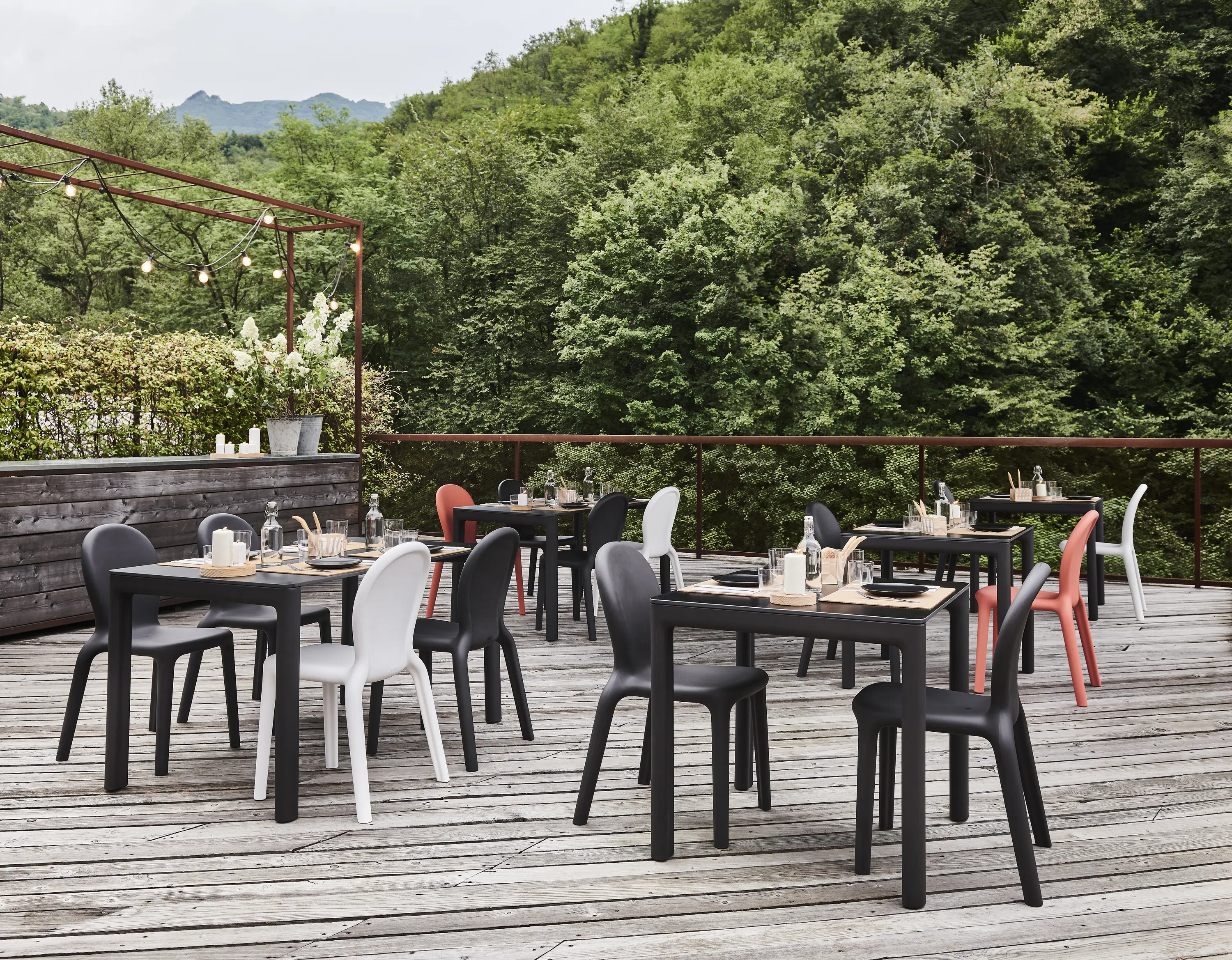 PLUST - Set | Chloé Table