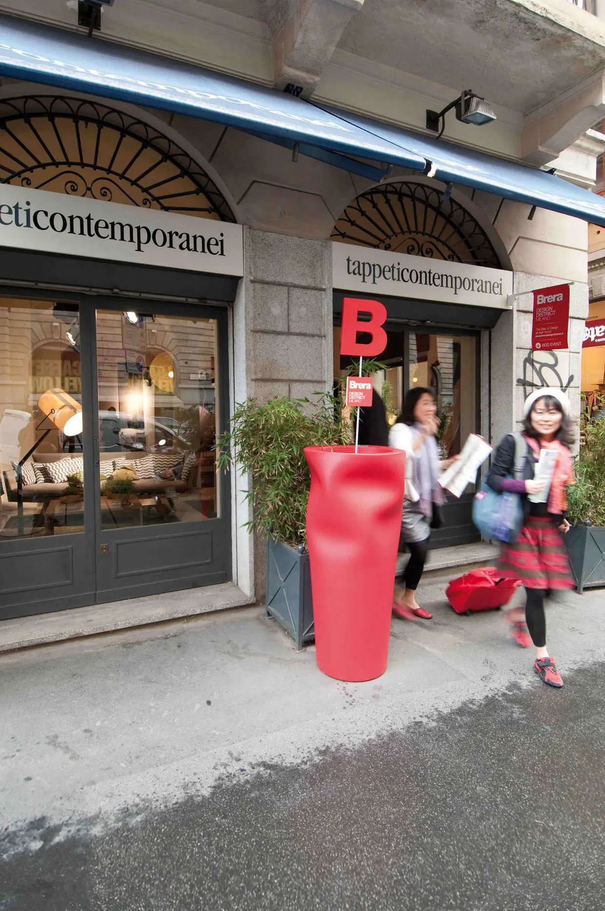 PLUST - Saving/Space/Vase