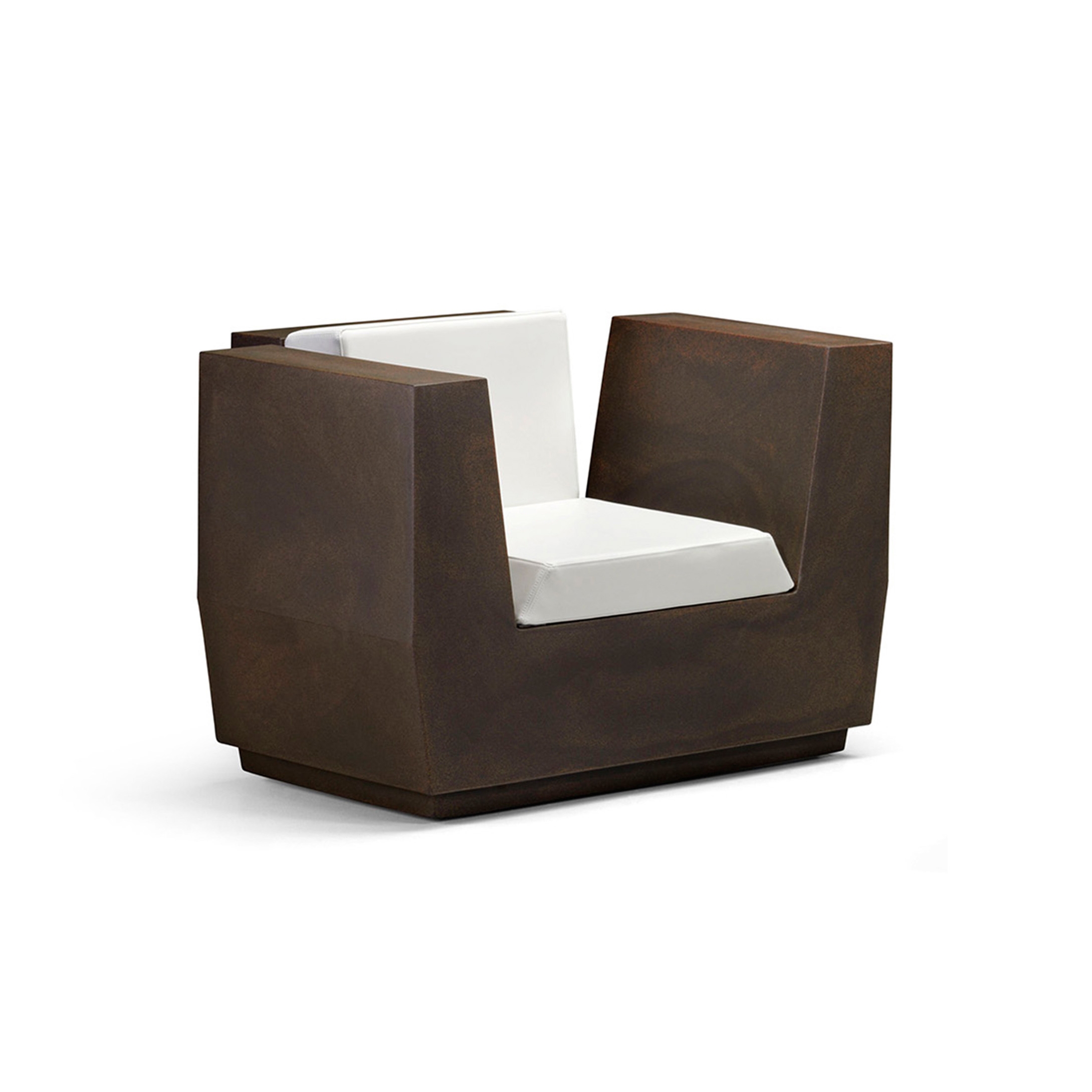 Display product Big Cut | Armchair from manufacturer PLUST