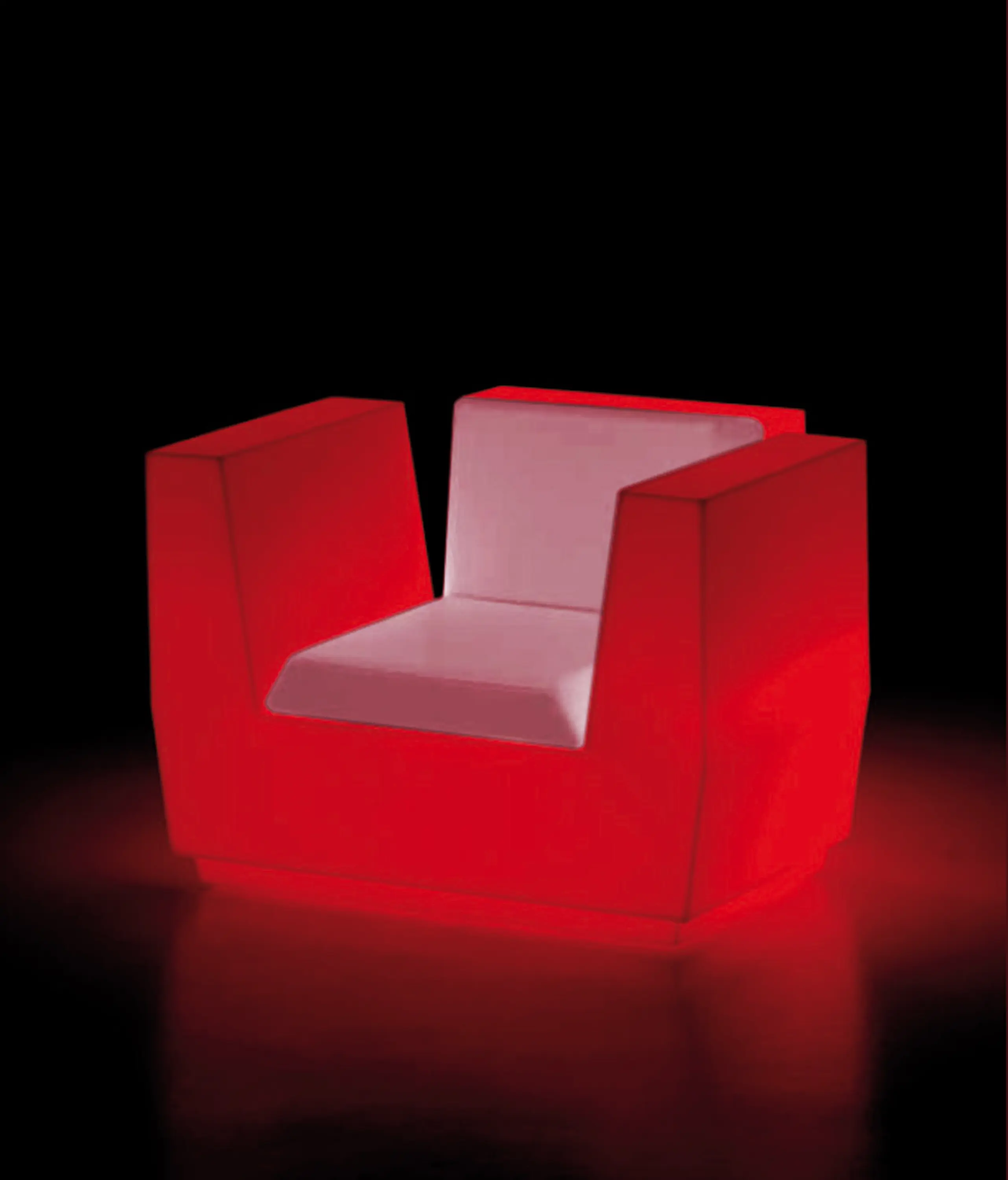PLUST - Big Cut | Armchair Light