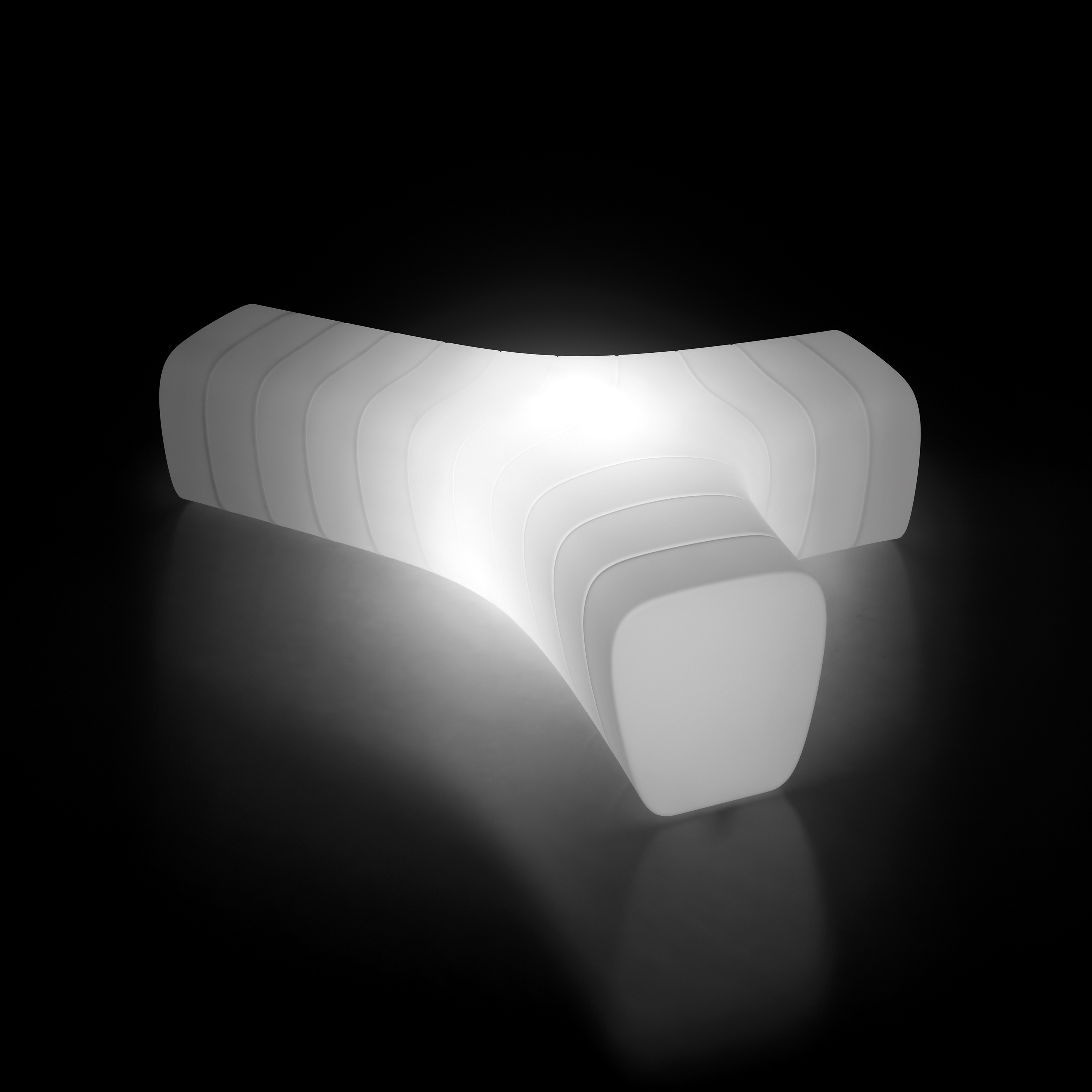 Display product Jetlag | Bench Light from manufacturer PLUST