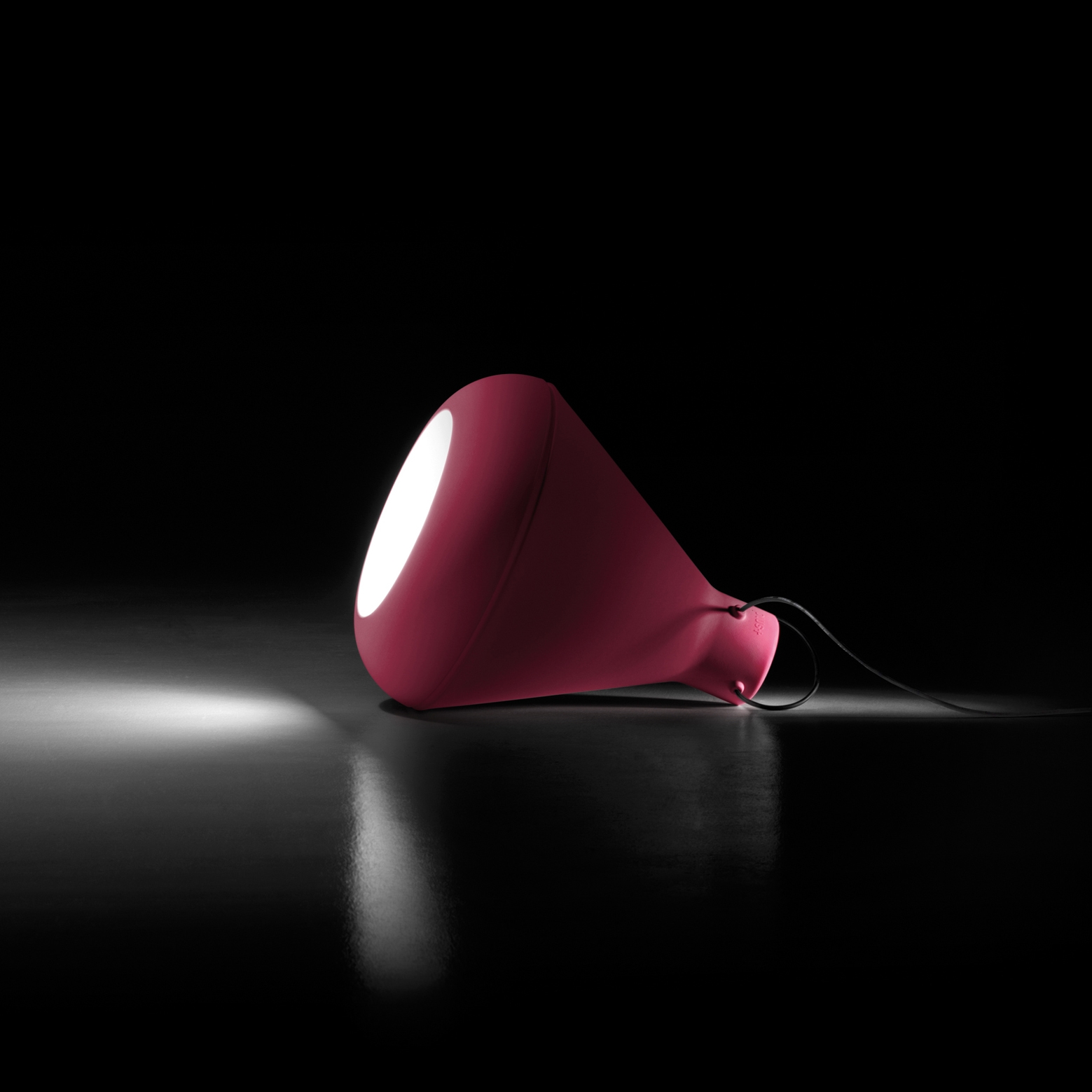 Display product Spot | Light from manufacturer PLUST