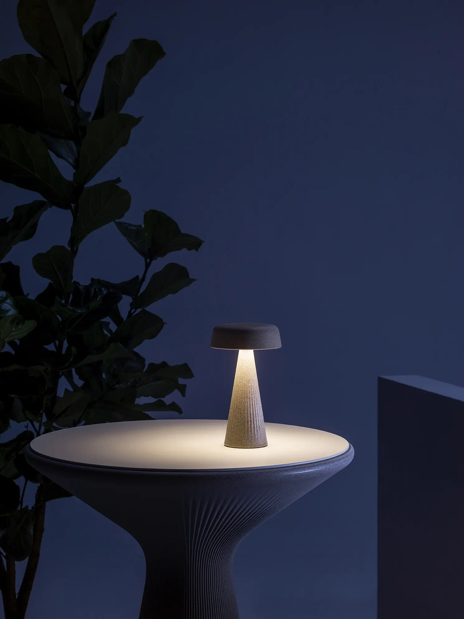 PLUST - Fade | Table Lamp