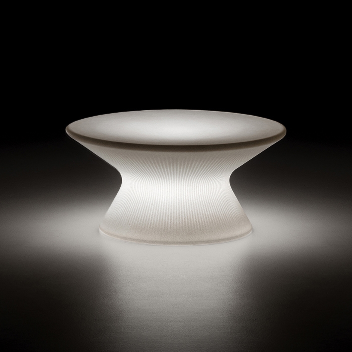 Mostra il prodotto Fade | Coffee Table Light del produttore PLUST