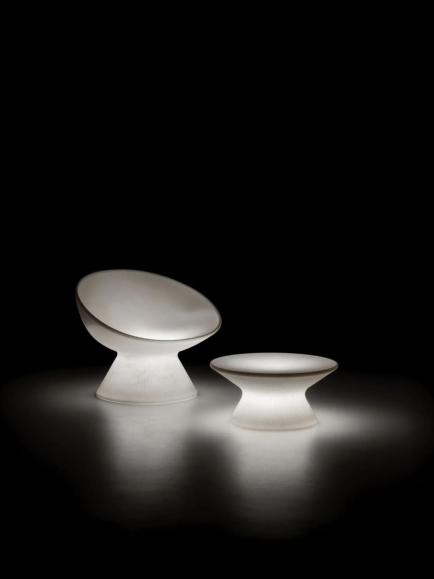 PLUST - Fade | Relax Armchair Light