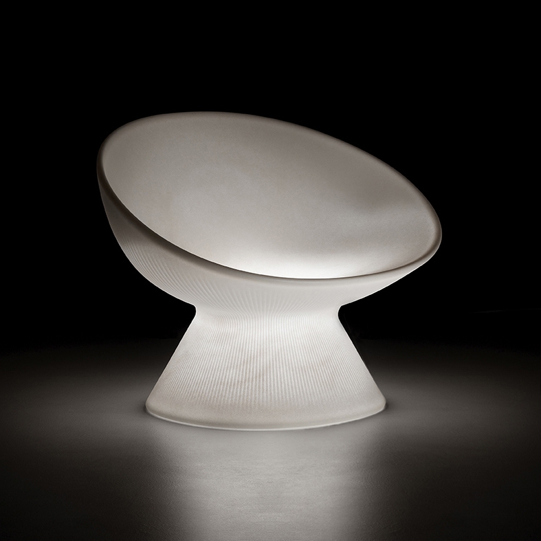 Display product Fade | Relax Armchair Light from manufacturer PLUST
