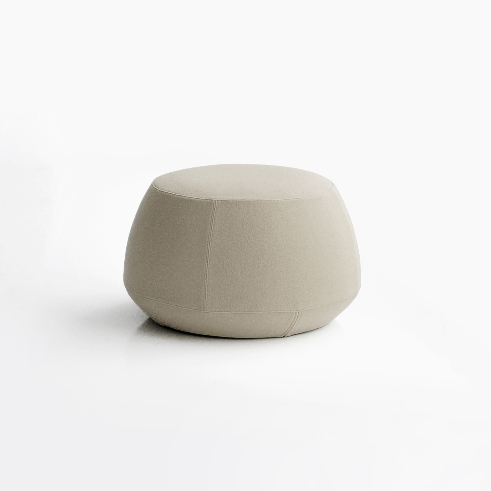 Display product Ile Pouf 3 seater bench from manufacturer Bensen