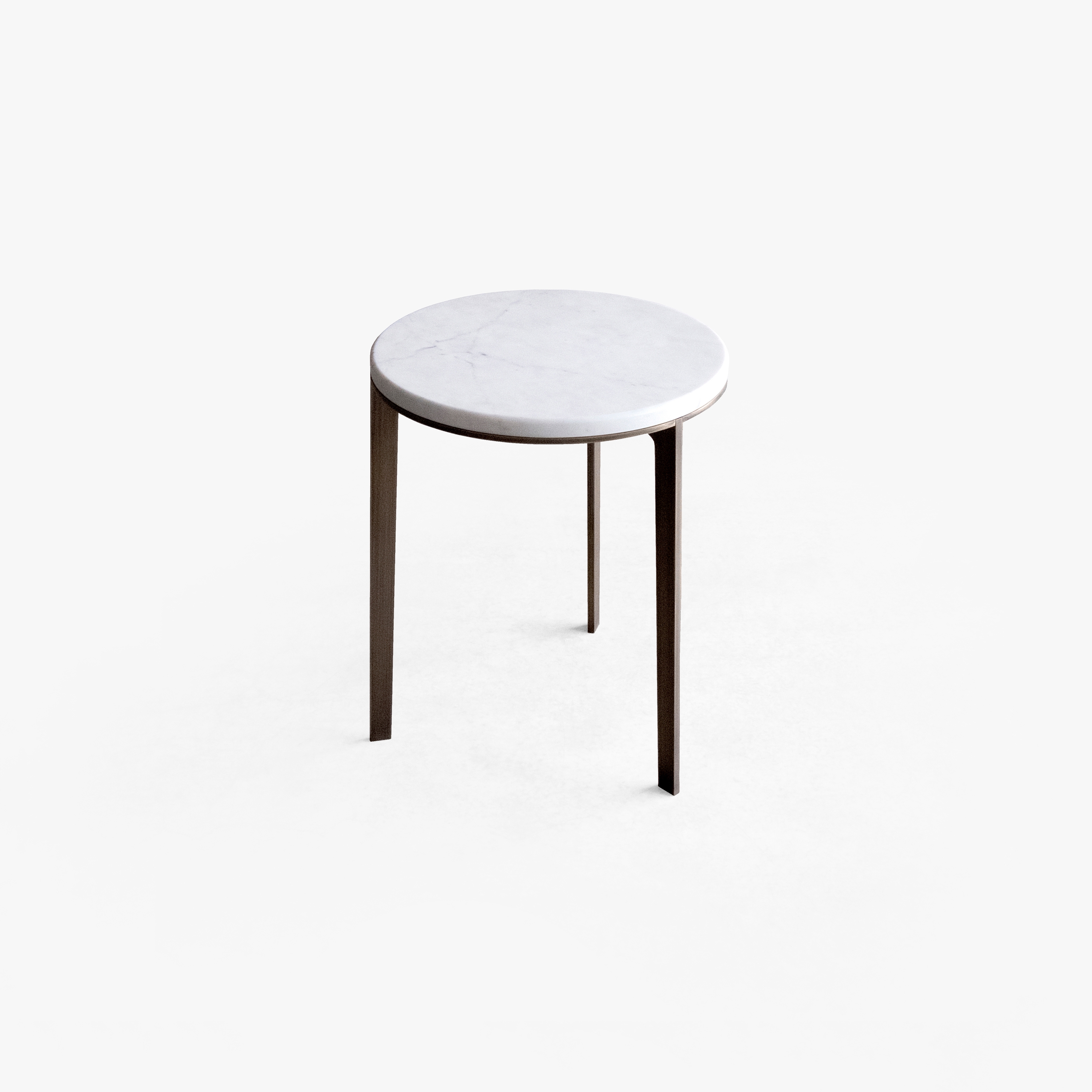 Vertoon produk Side Table Round With Marble Top van vervaardiger Bensen
