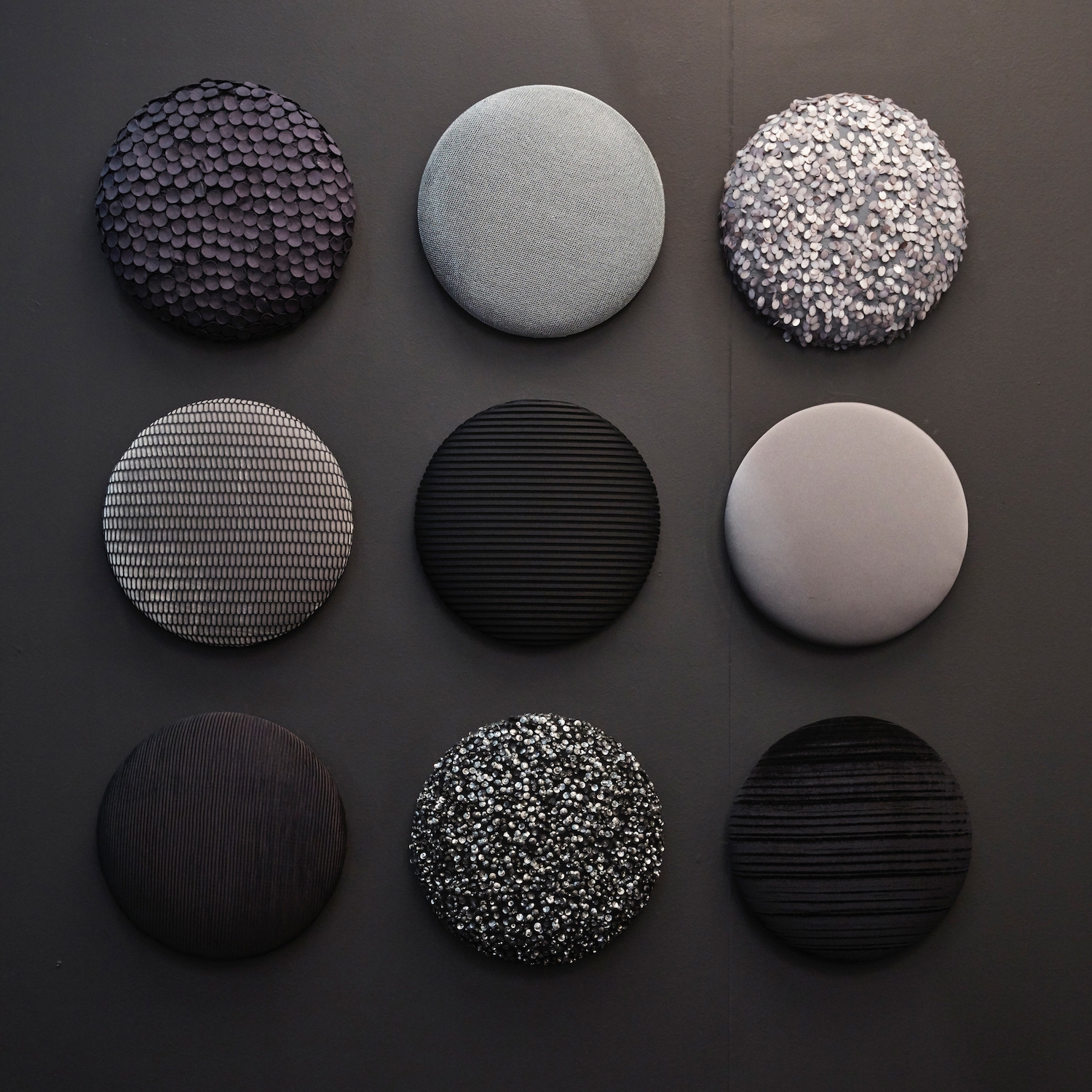 Afficher le produit Woolbubbles® Dot times nine small du fabricant Wobedo Design
