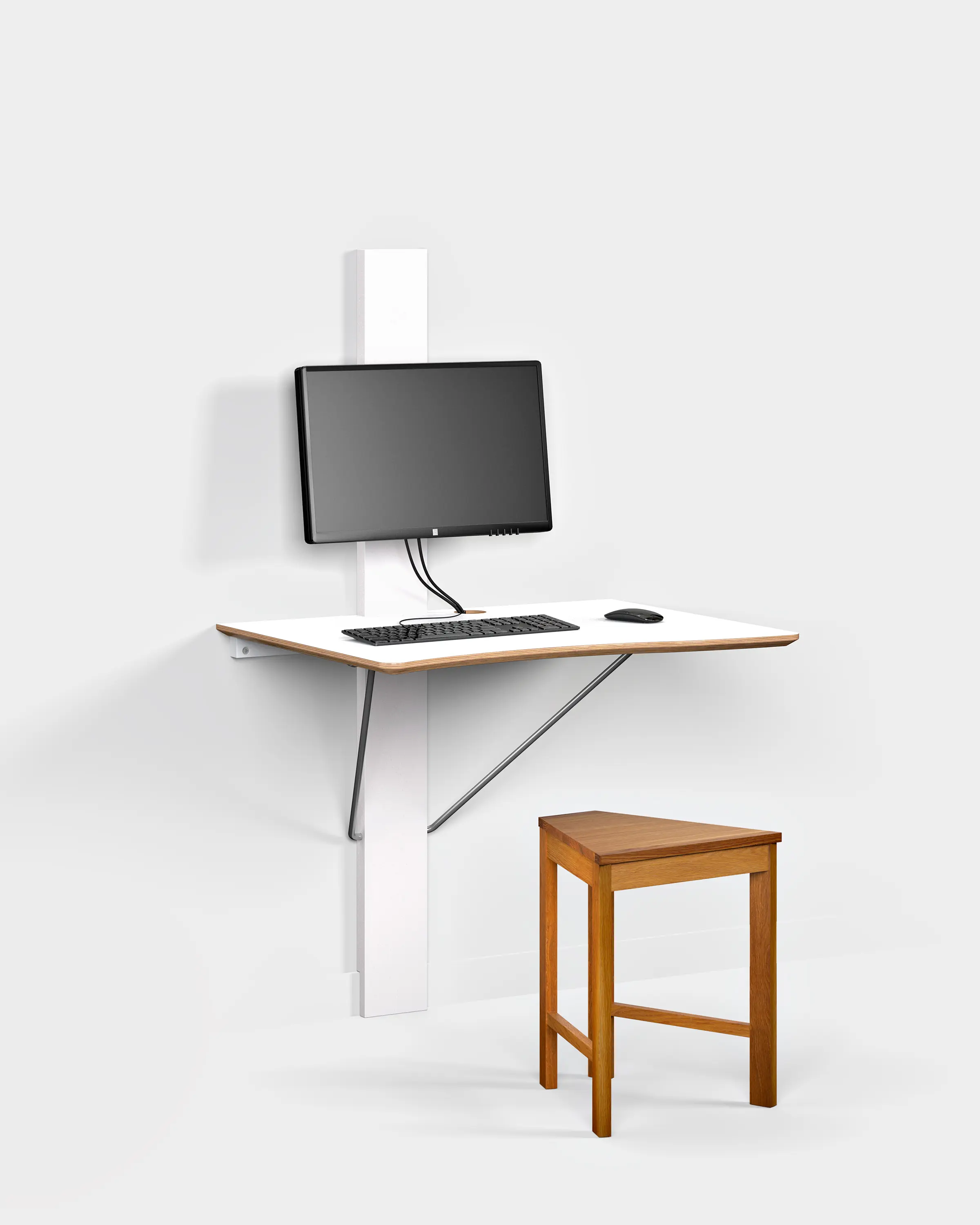 Lillian Öberg - Log I Work Desk