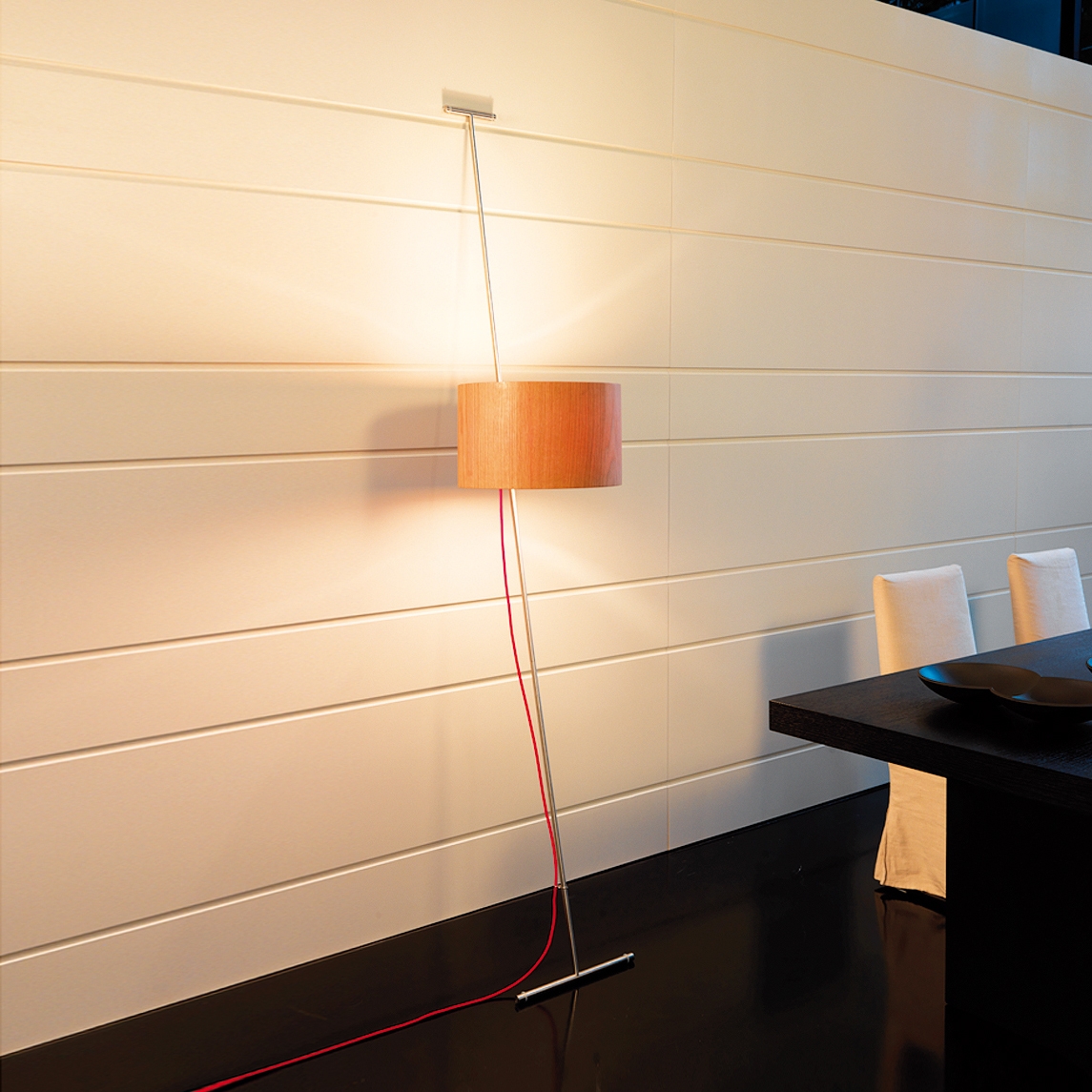 Produkt Lift Standleuchte des Herstellers Lumini anzeigen