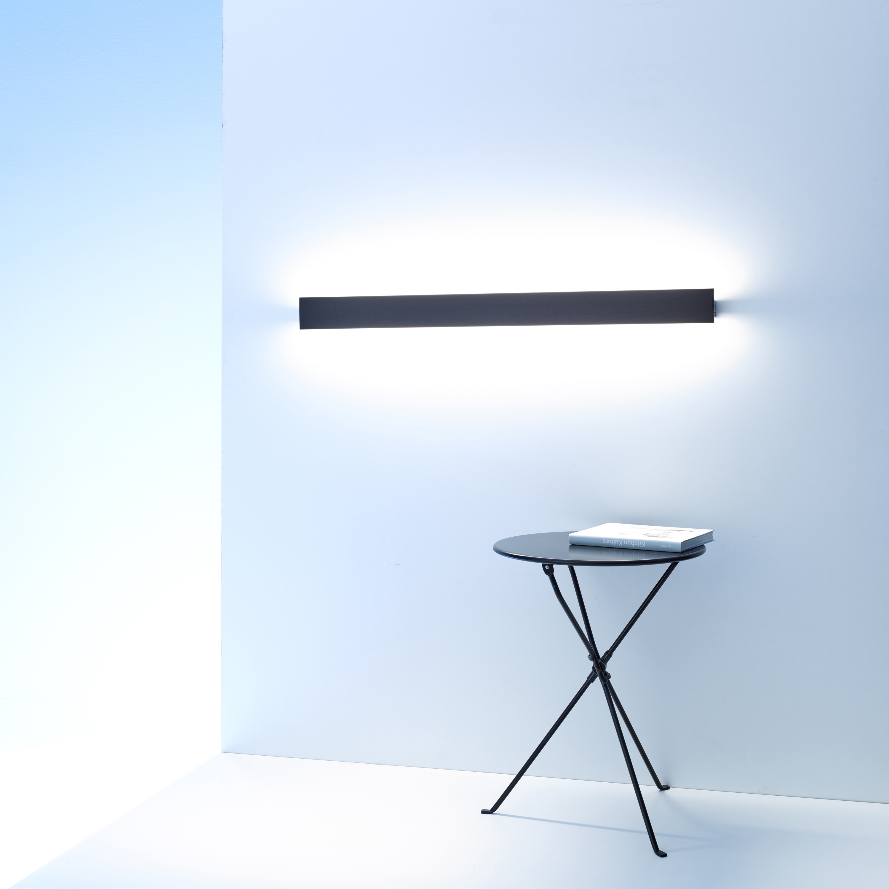 Afficher le produit Wall light with metal screen | GERA light system 8 du fabricant GERA