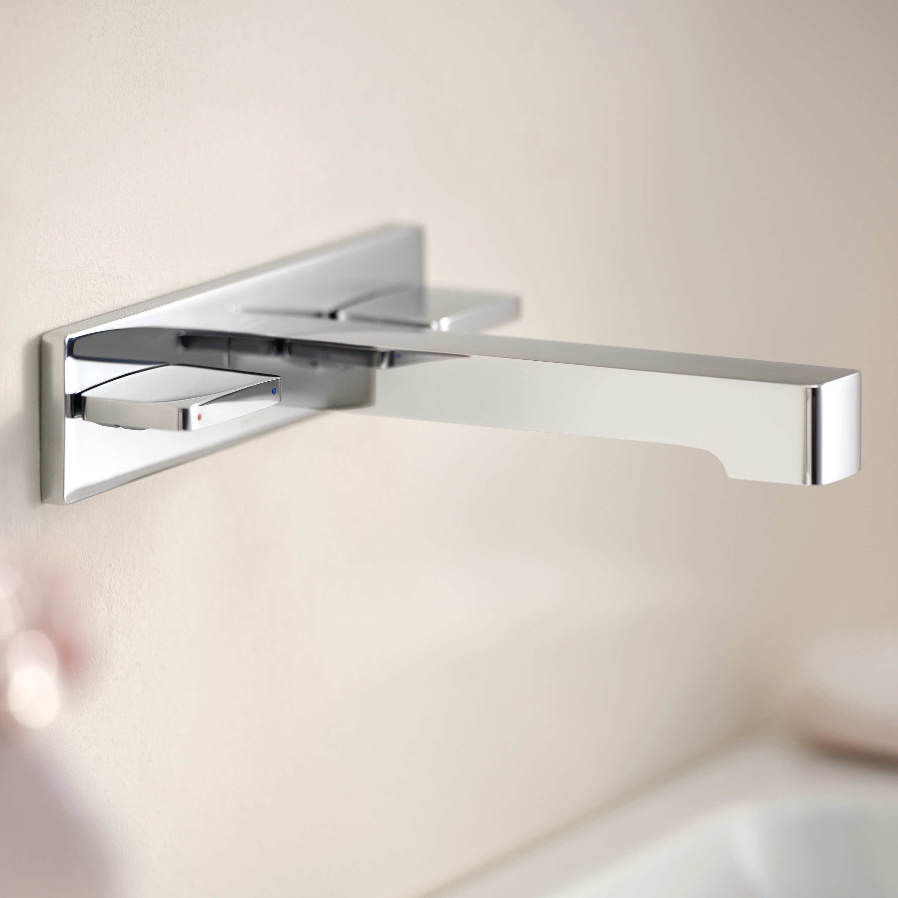 Display product ONE | washbasin tap, square design from manufacturer Geberit