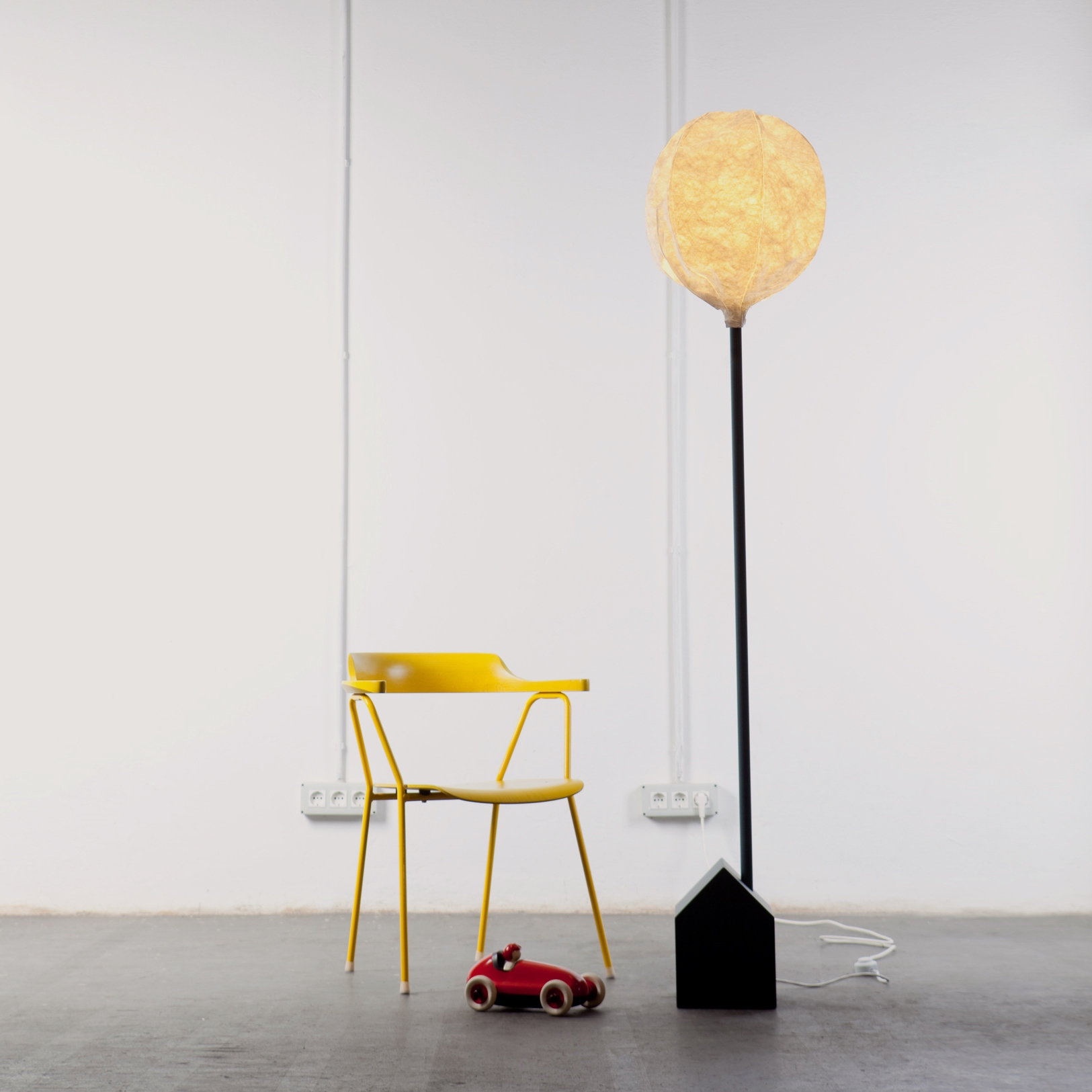 FLOOR LAMPS